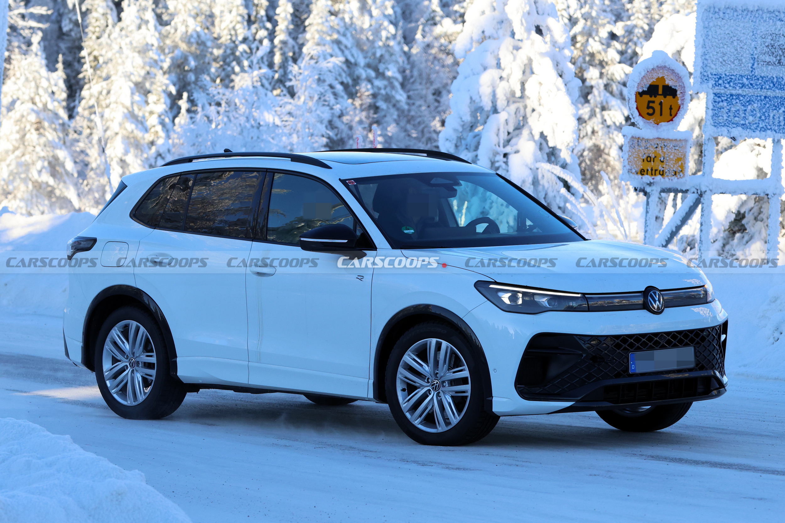 2028 VW Tiguan R Mule 220 5