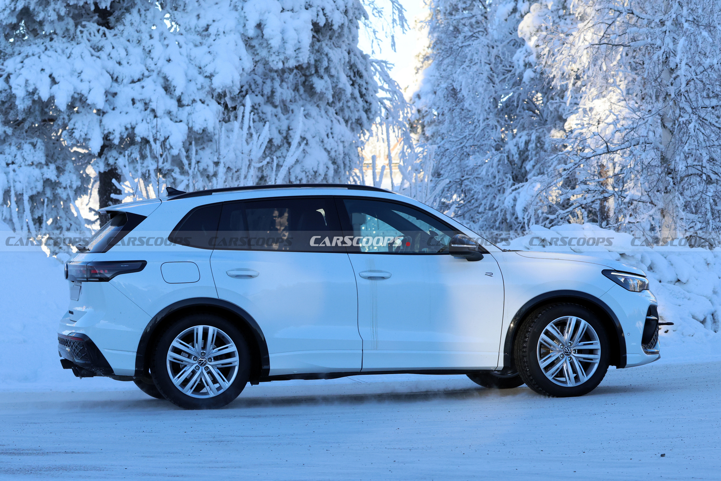 2028 VW Tiguan R Mule 220 9
