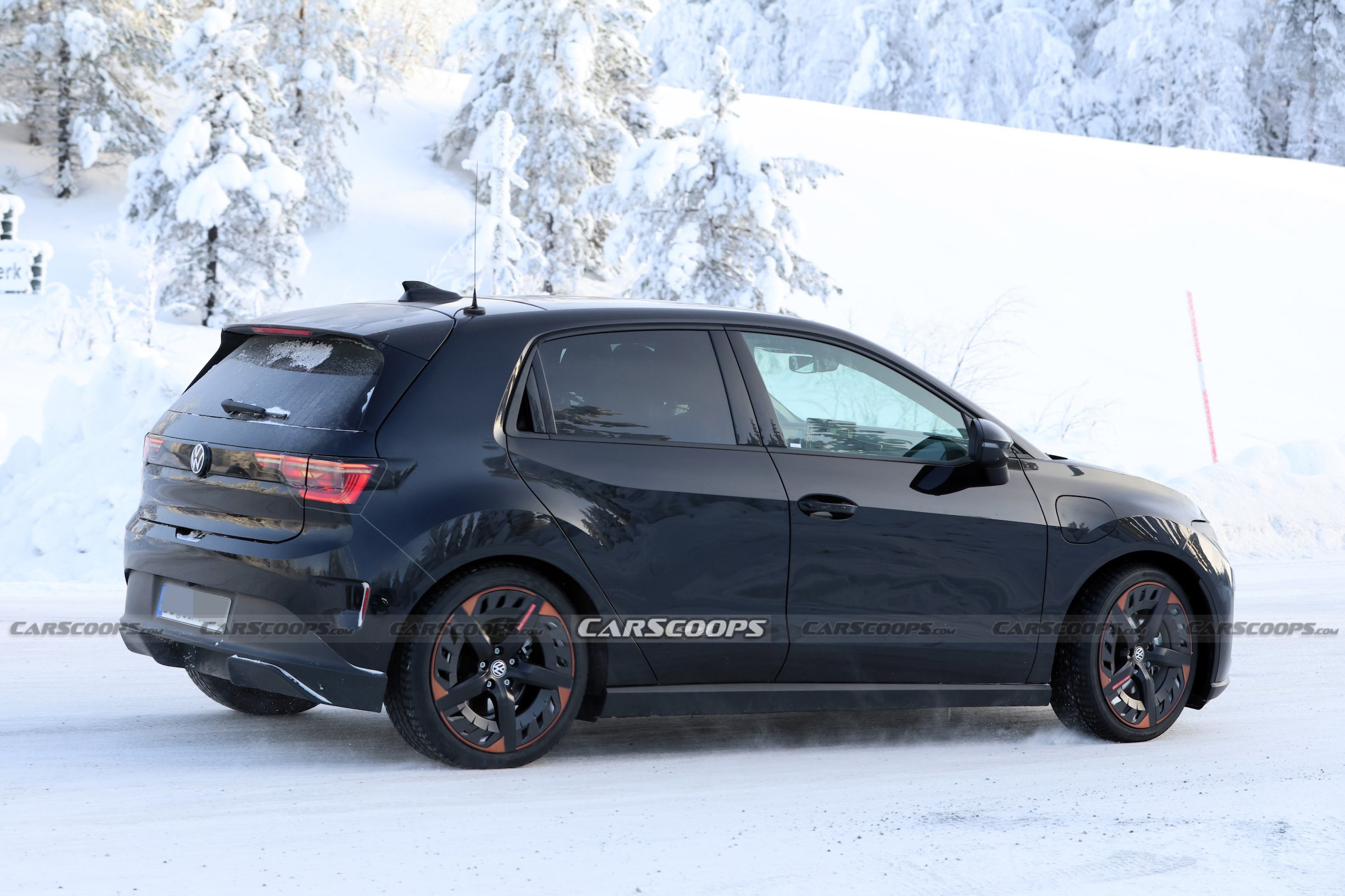 VW ID Polo Sportline 10_watermark