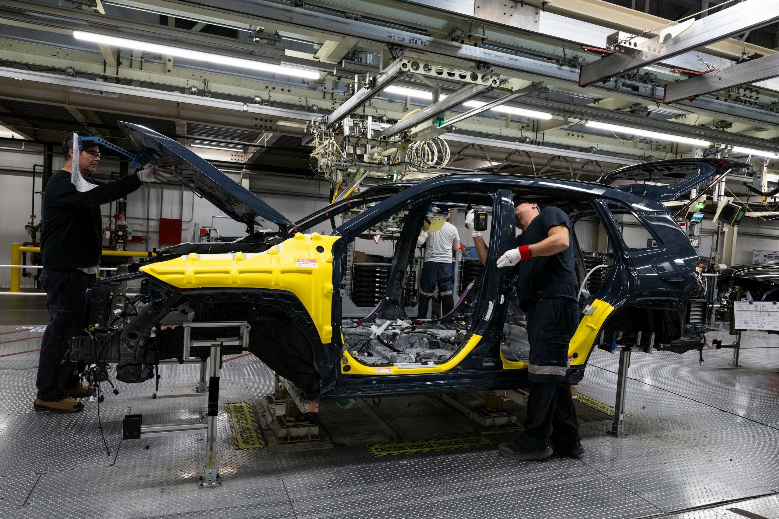 Toyota RAV4 Factory Canada - 11