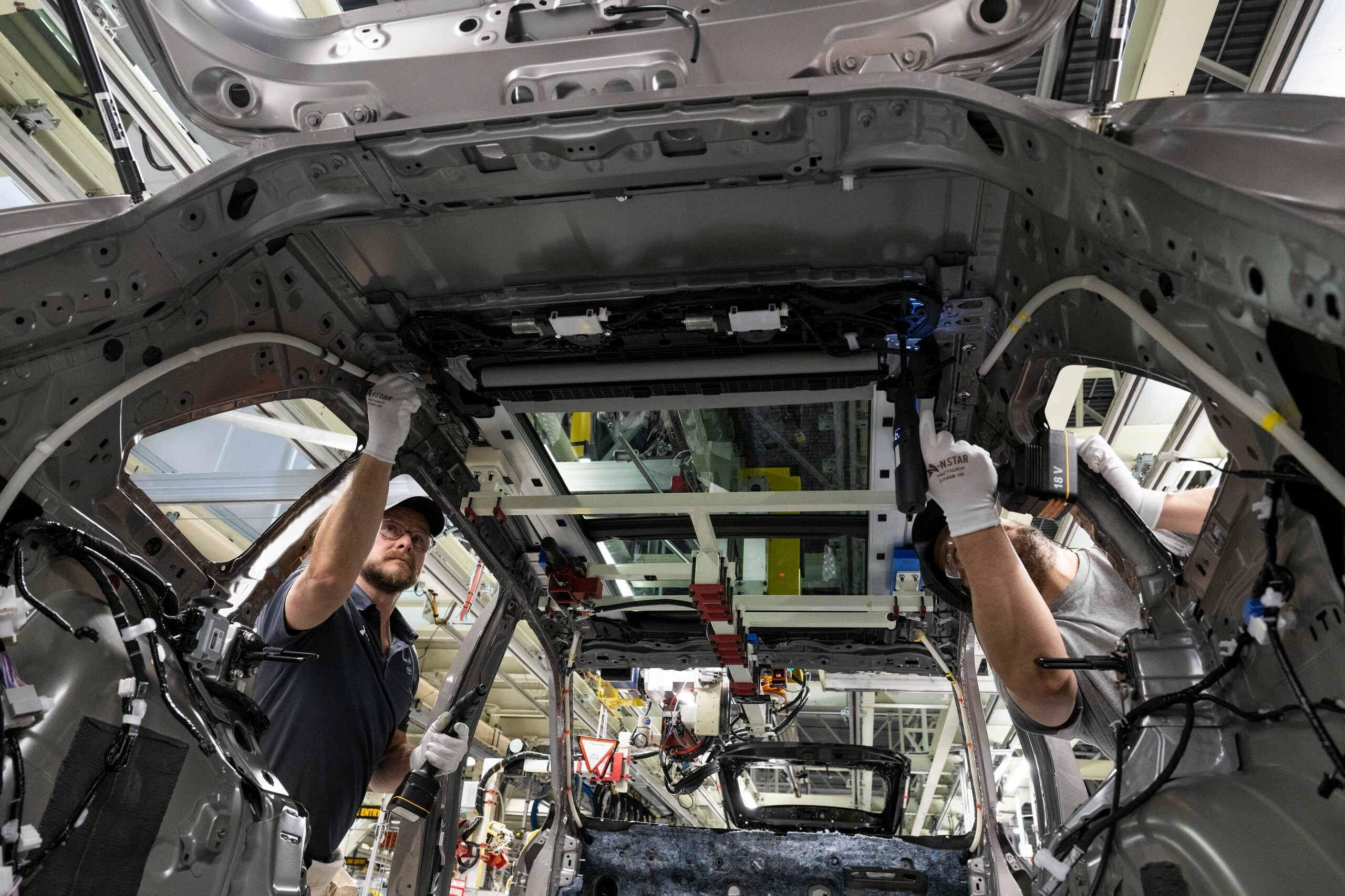 Toyota RAV4 Factory Canada - 12