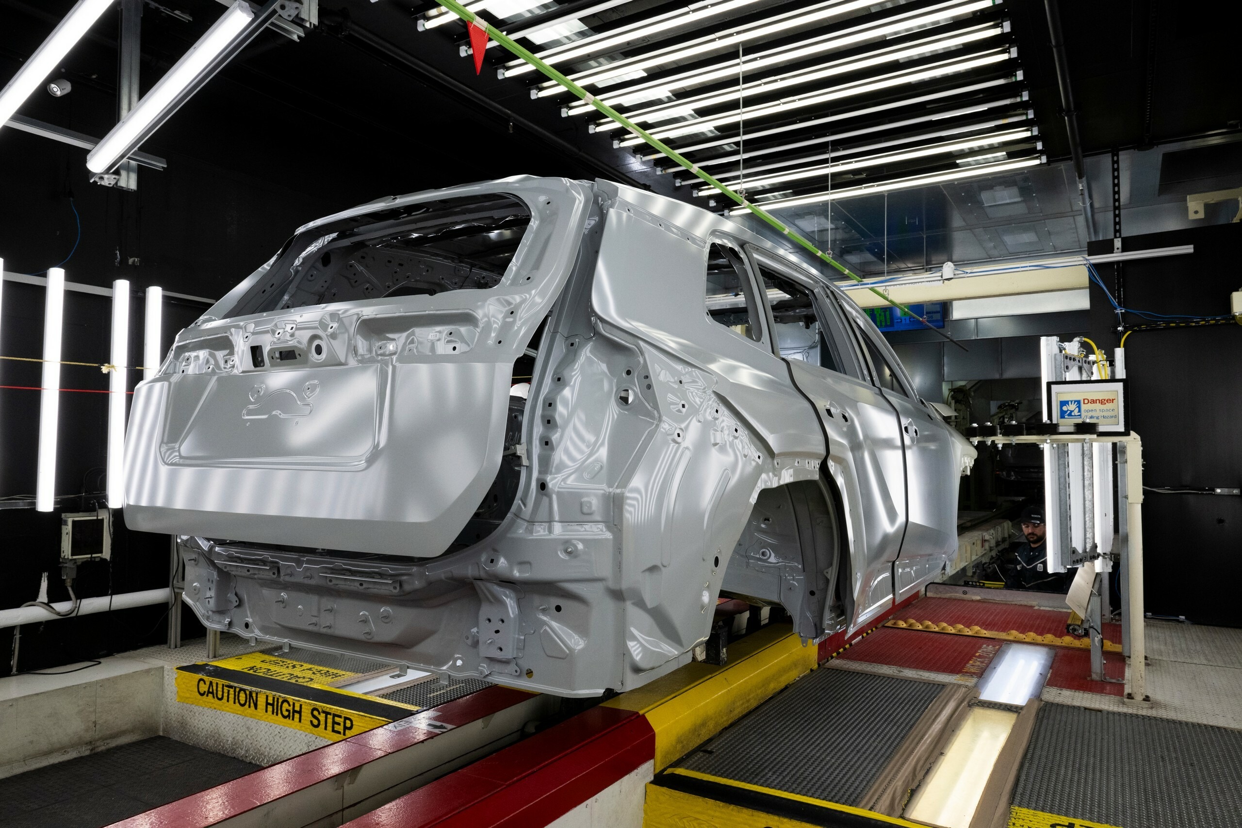 Toyota RAV4 Factory Canada - 22