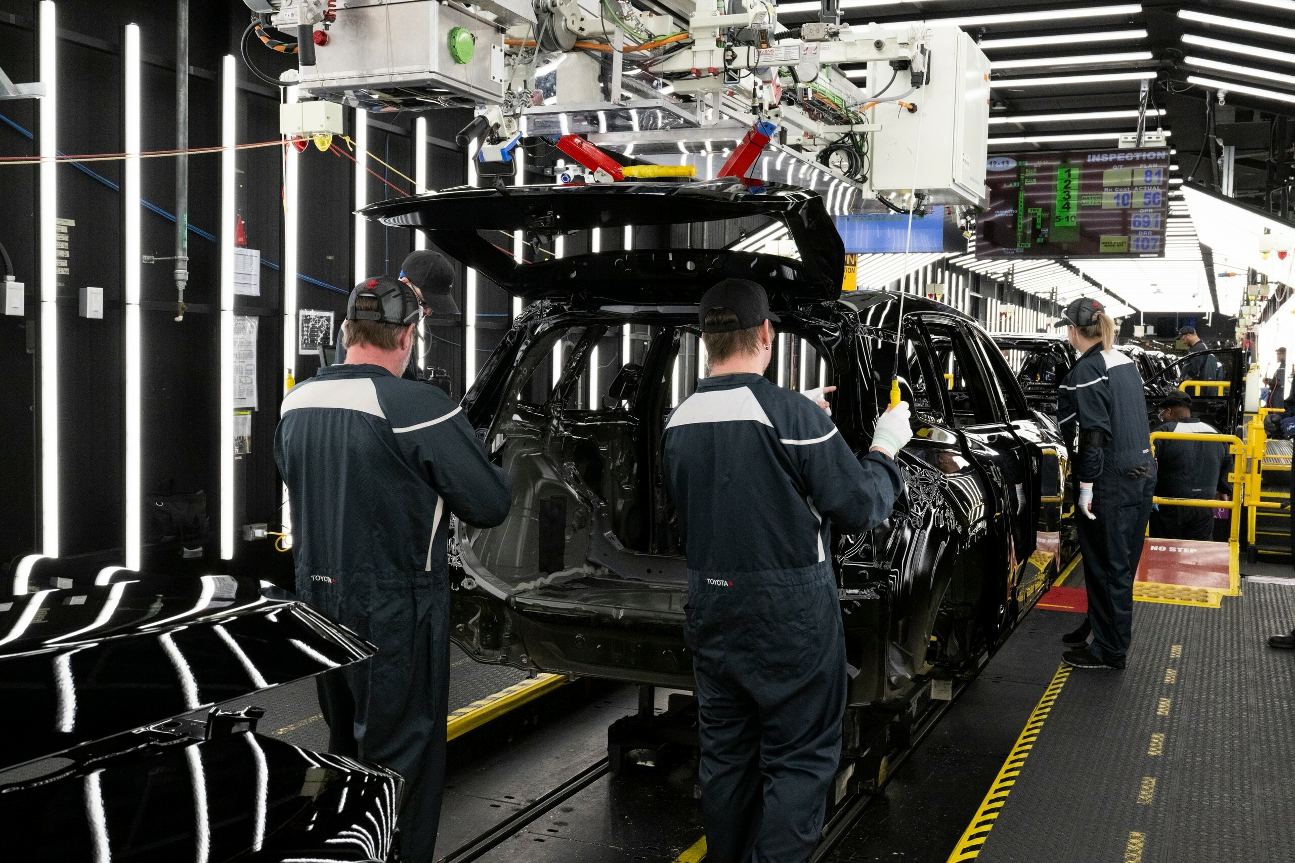 Toyota RAV4 Factory Canada - 30