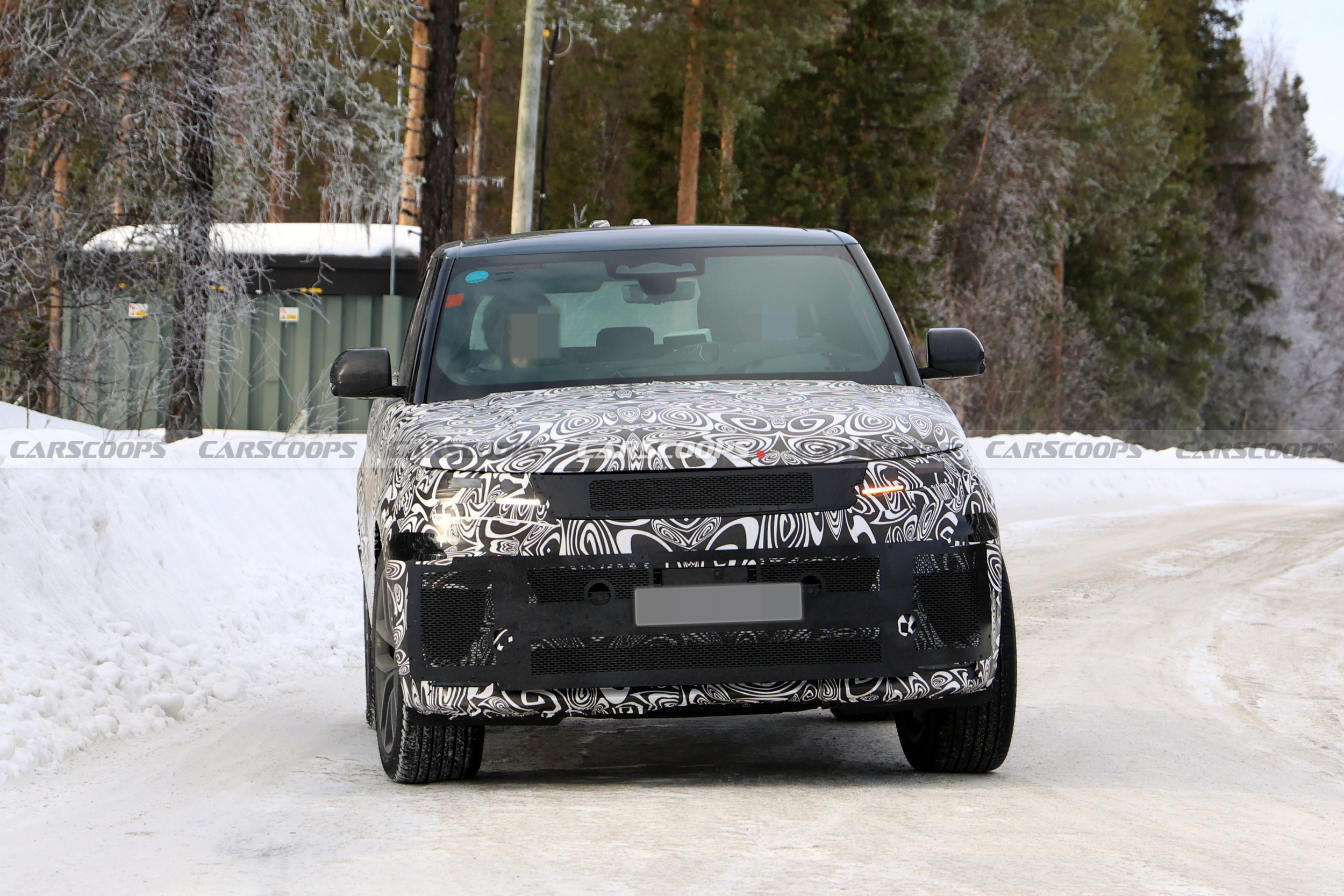 2027 Range Rover Sport 310 11