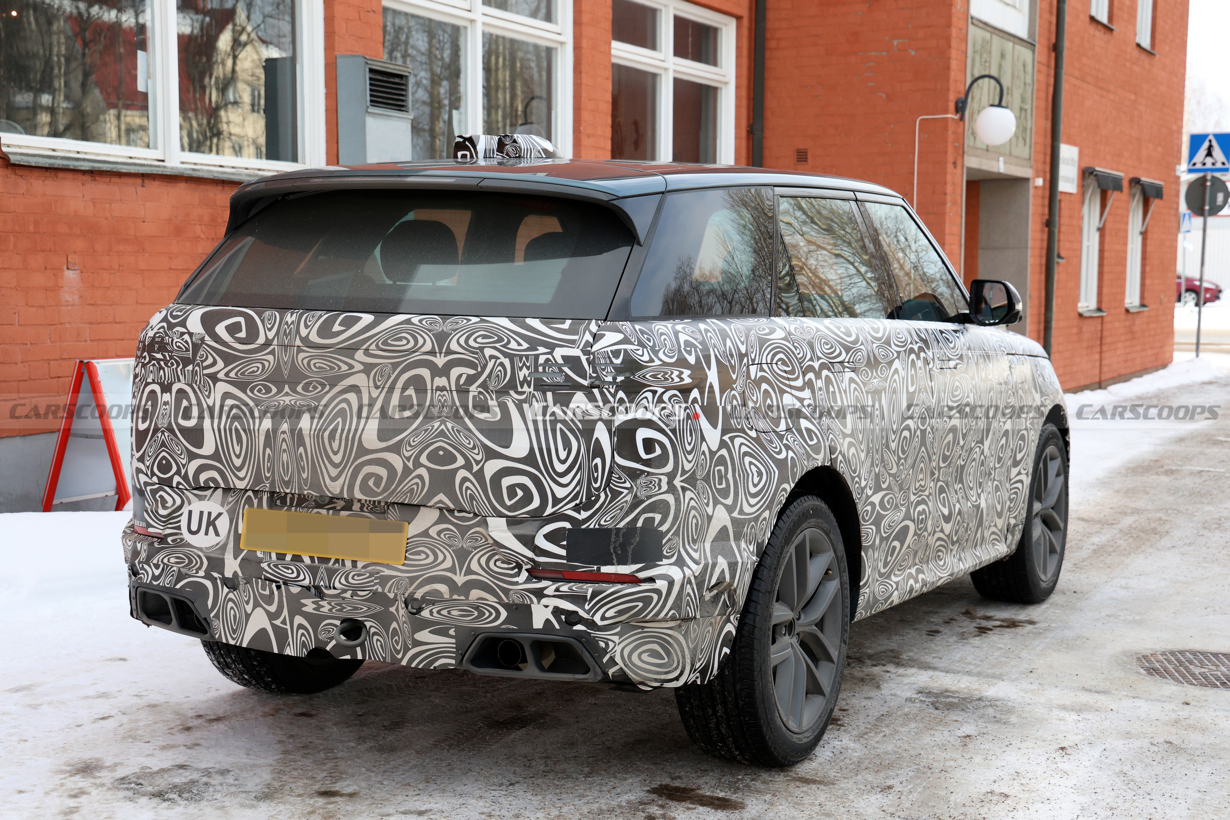 2027 Range Rover Sport 310 6