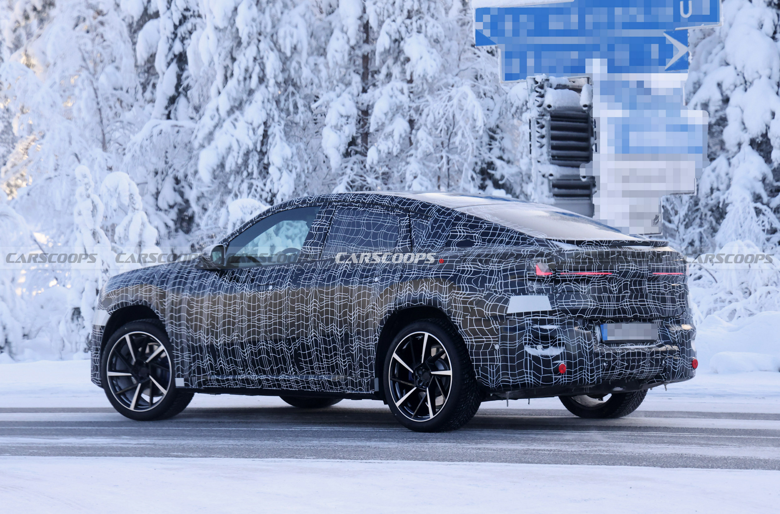 2027 BMW iX4 302 18