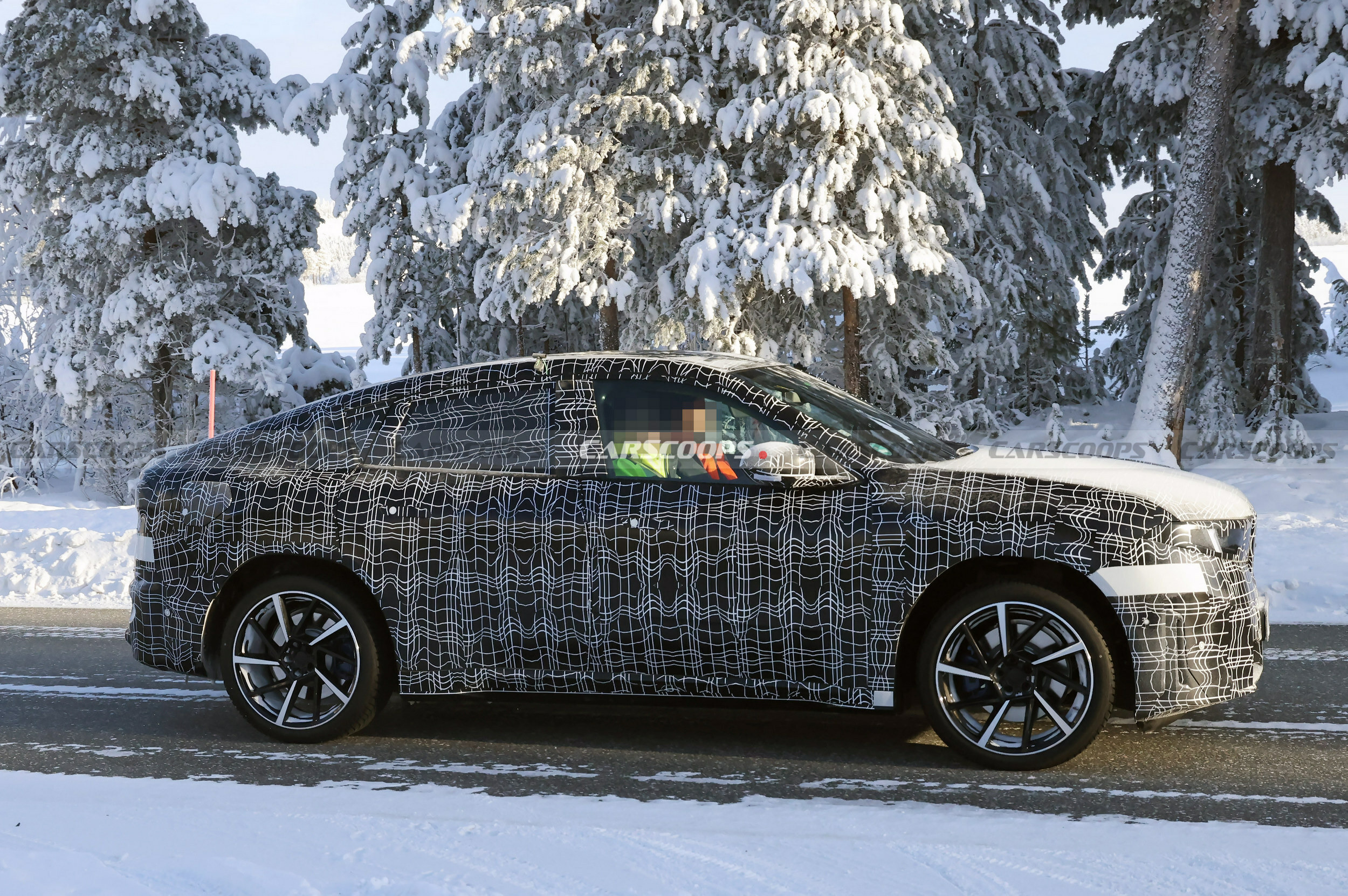2027 BMW iX4 302 5