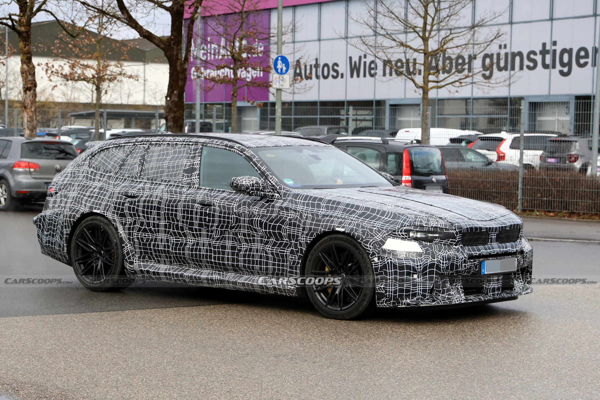 BMW M5 Touring Scoop Neue Klasse - 10