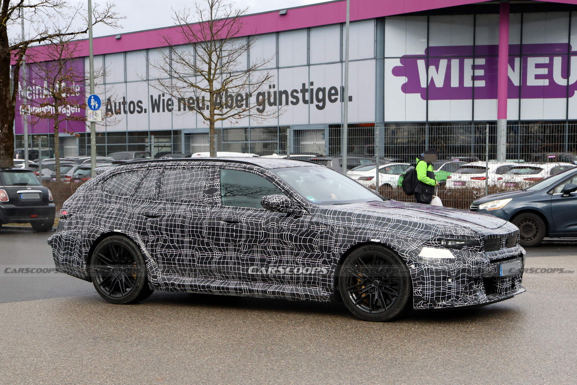 BMW M5 Touring Scoop Neue Klasse - 12
