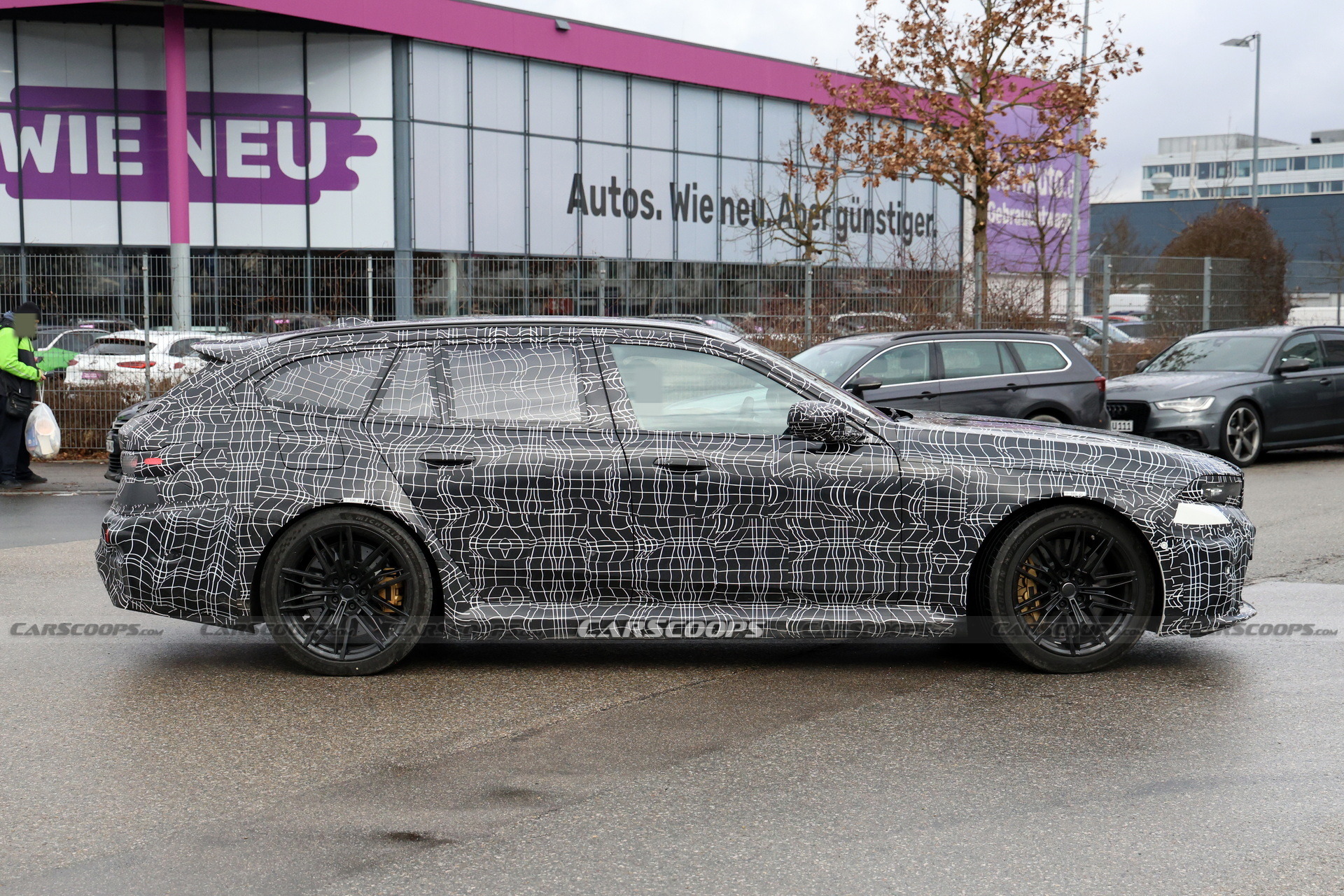 BMW M5 Touring Scoop Neue Klasse - 14