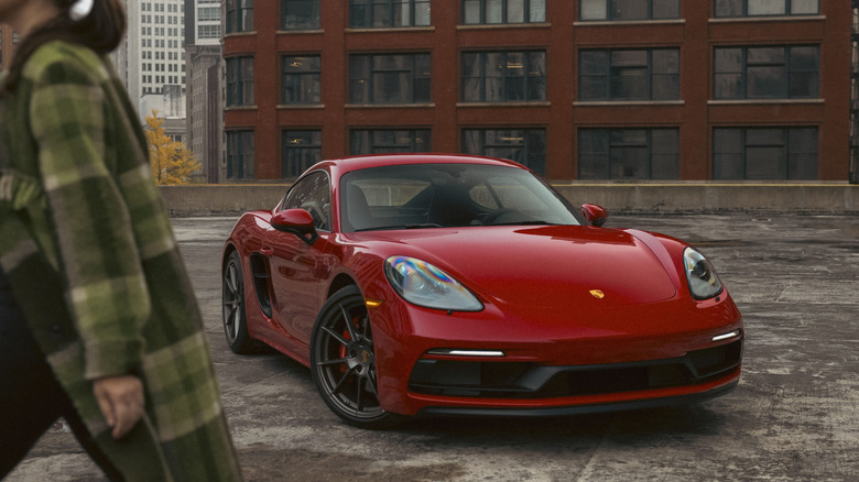 Porsche 718 Cayman GTS 4.0 (1)