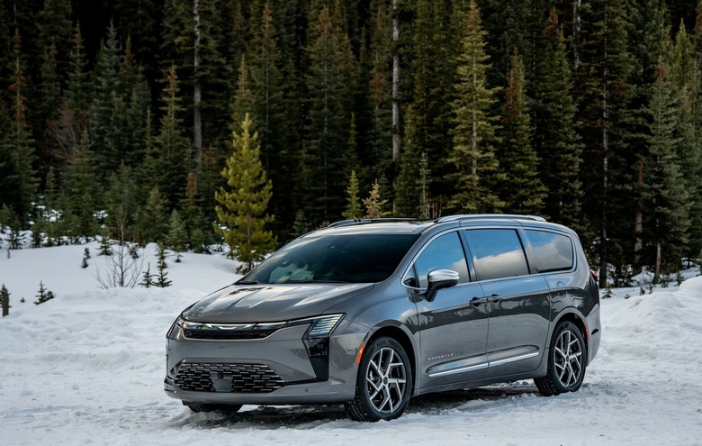 2027 Chrysler Pacifica New - 1