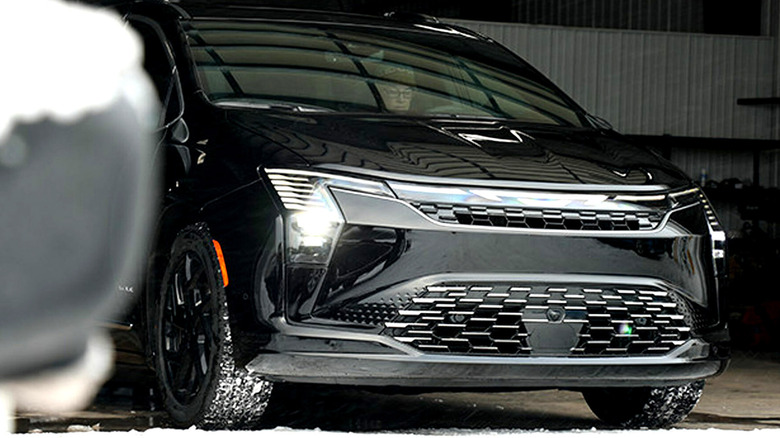 2027-Chrysler-Pacifica copy