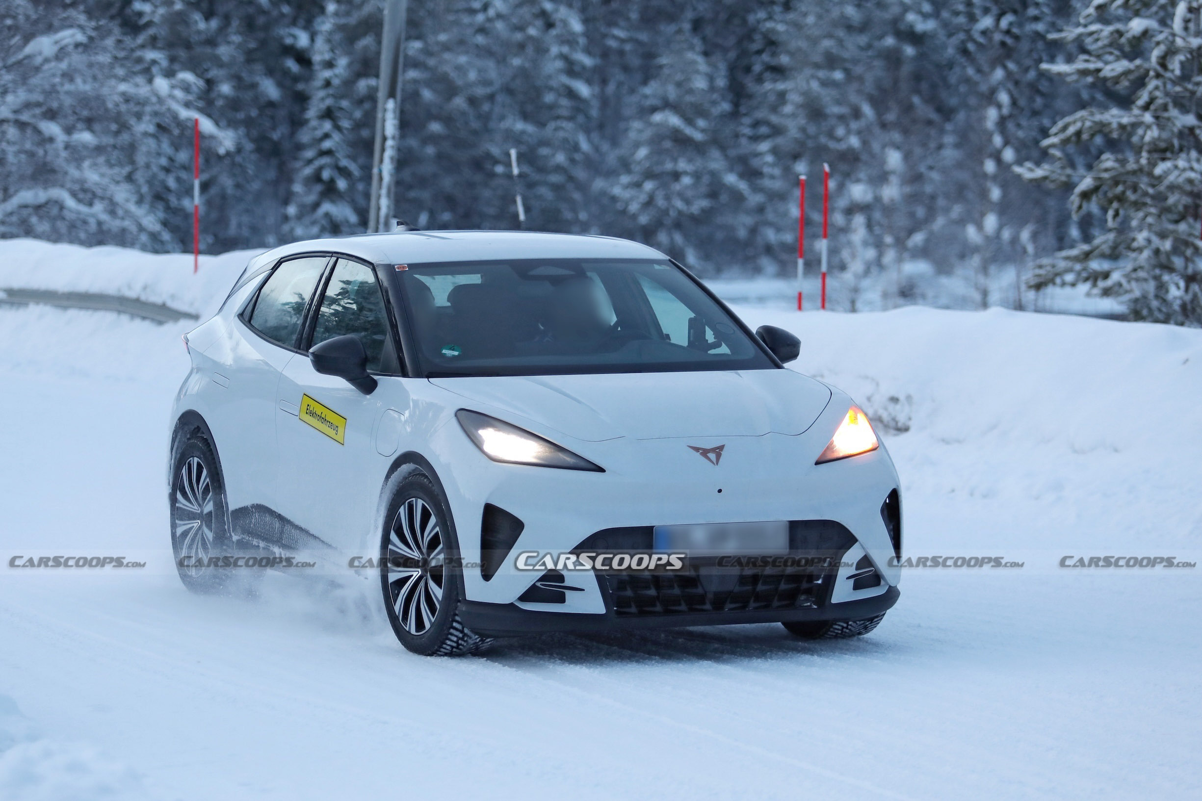 2027 Cupra Raval scoop 00003