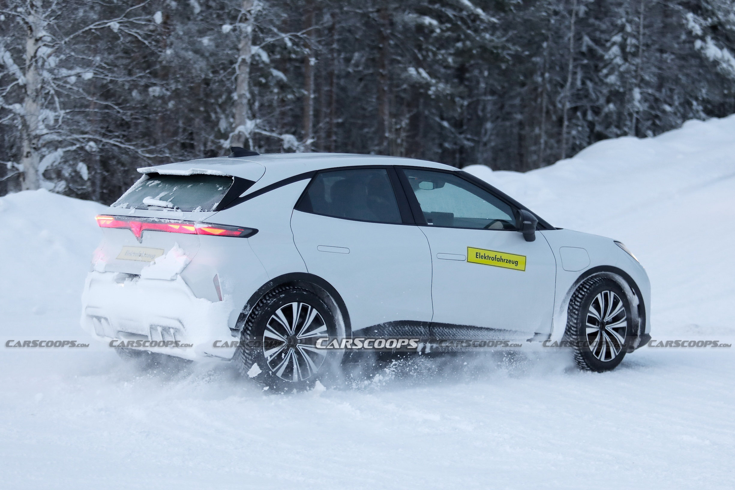 2027 Cupra Raval scoop 00009