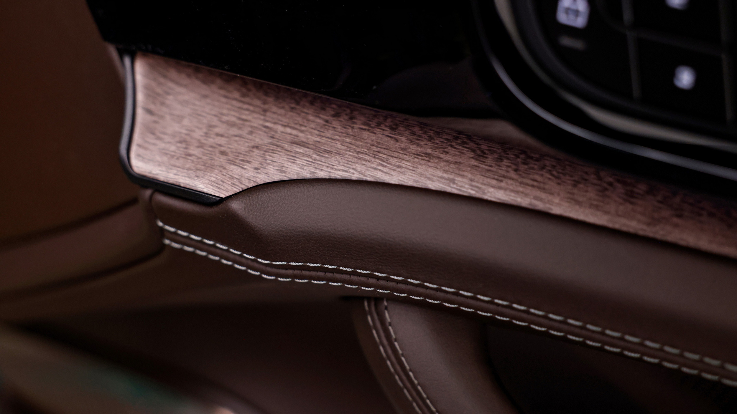 Porsche Panamera 4 E-Hybrid - Go North - Australia (13)
