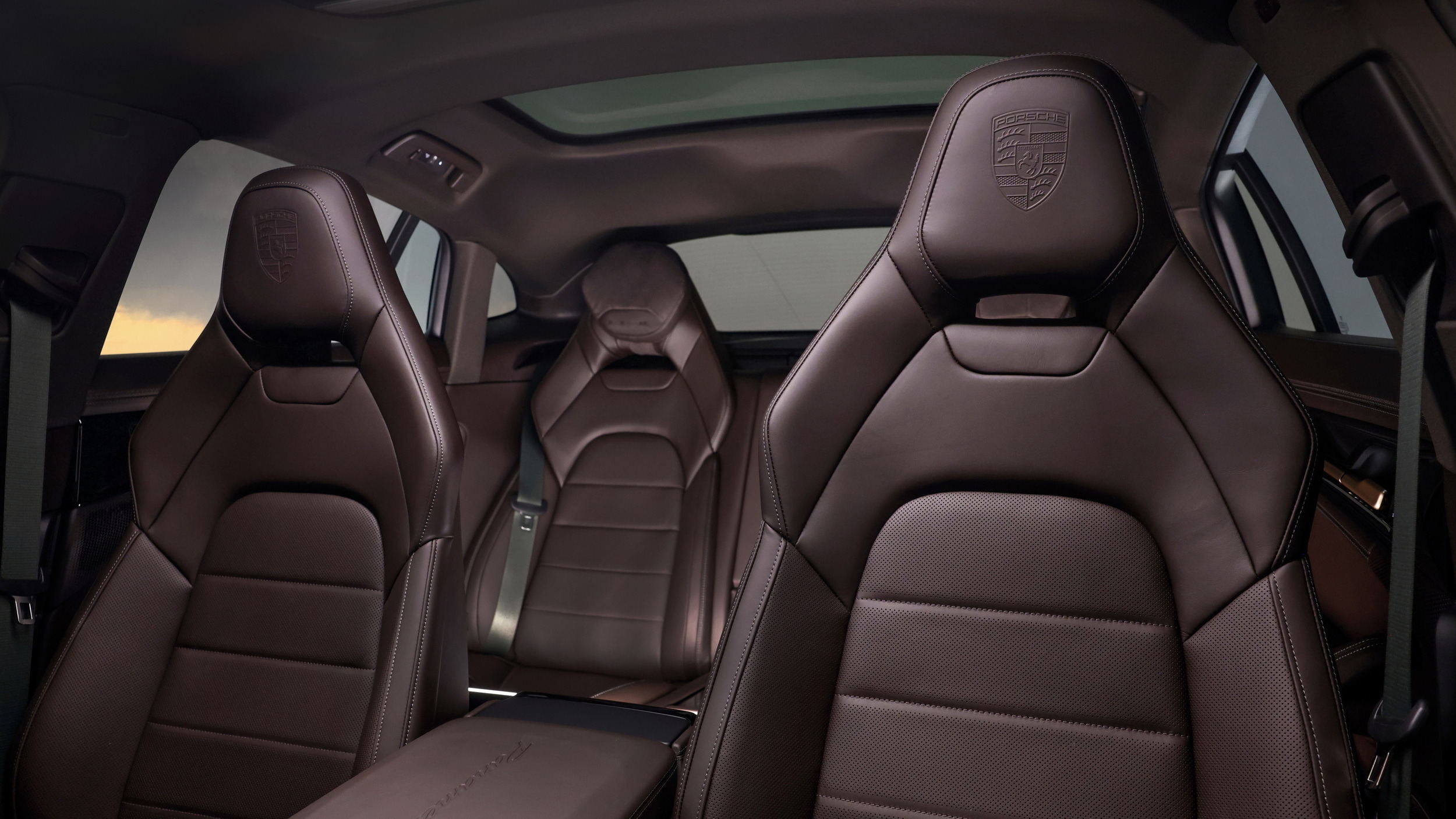 Porsche Panamera 4 E-Hybrid - Go North - Australia (14)