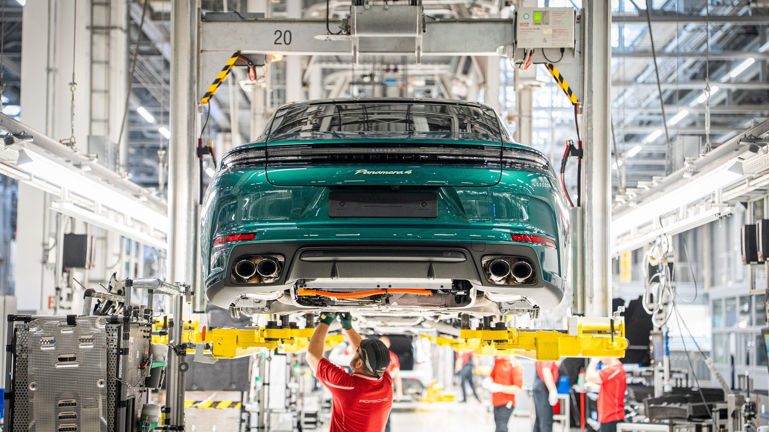 Porsche Panamera 4 E-Hybrid - Go North - Australia (24)