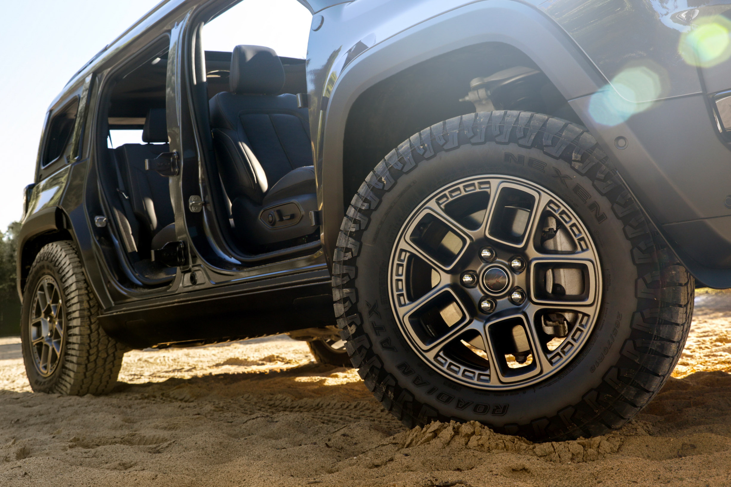 2026 Jeep Recon 00010