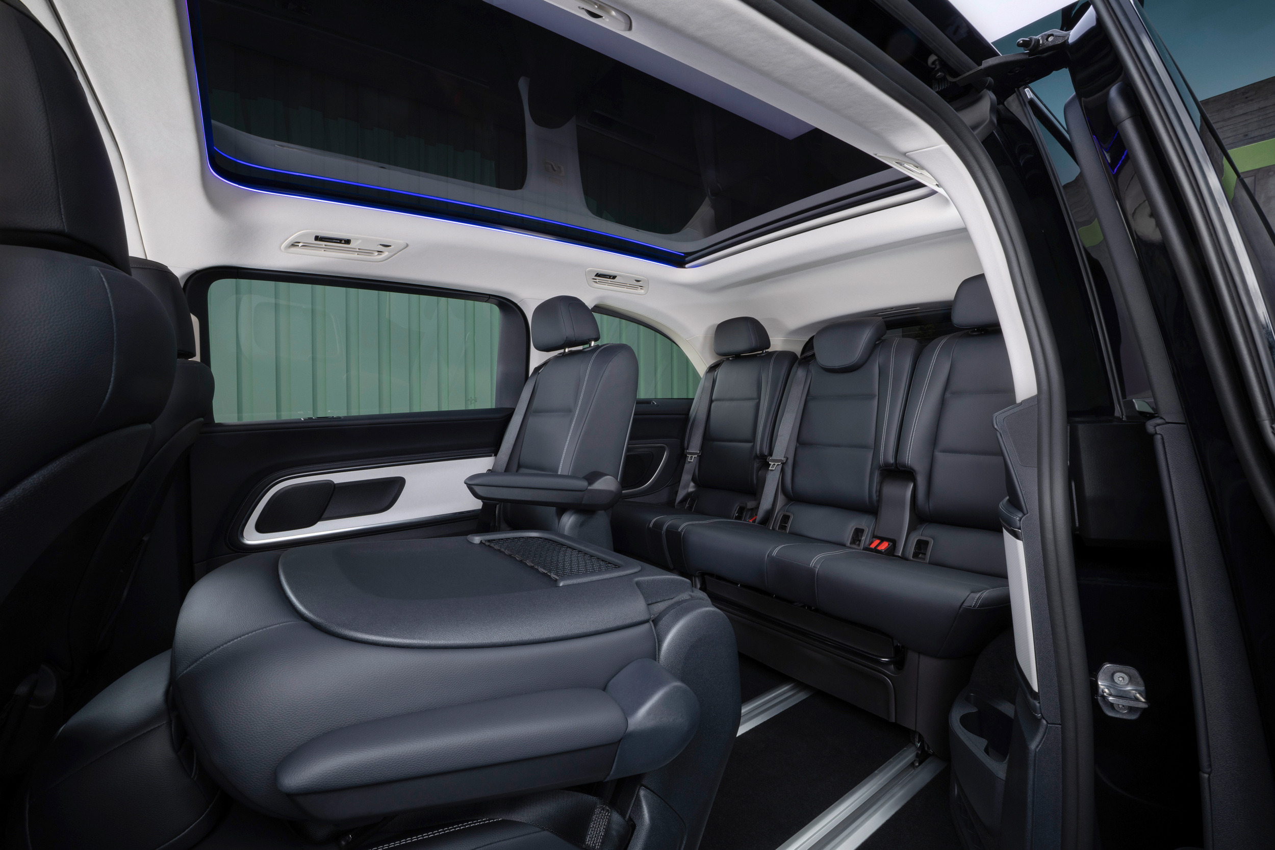 2027 Mercedes VLE 310 137