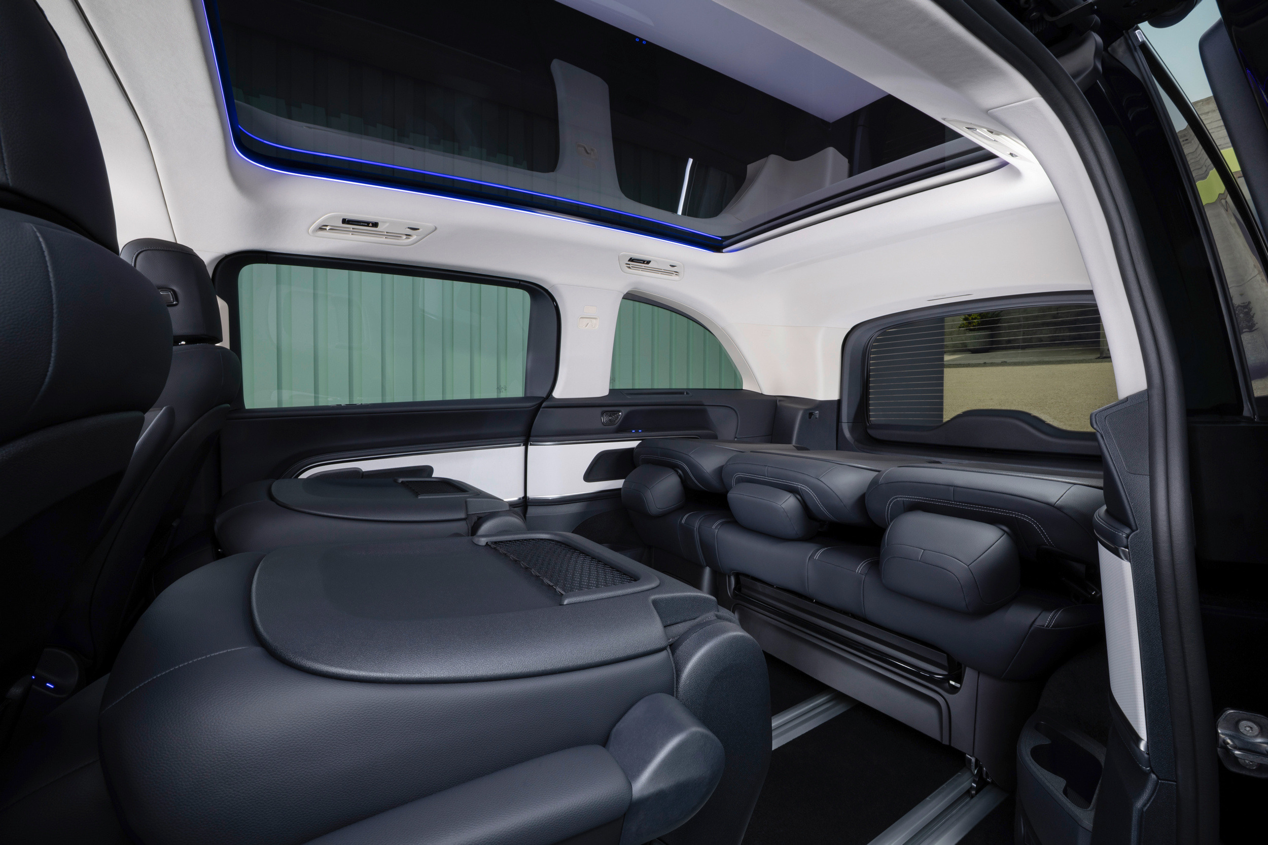 2027 Mercedes VLE 310 138