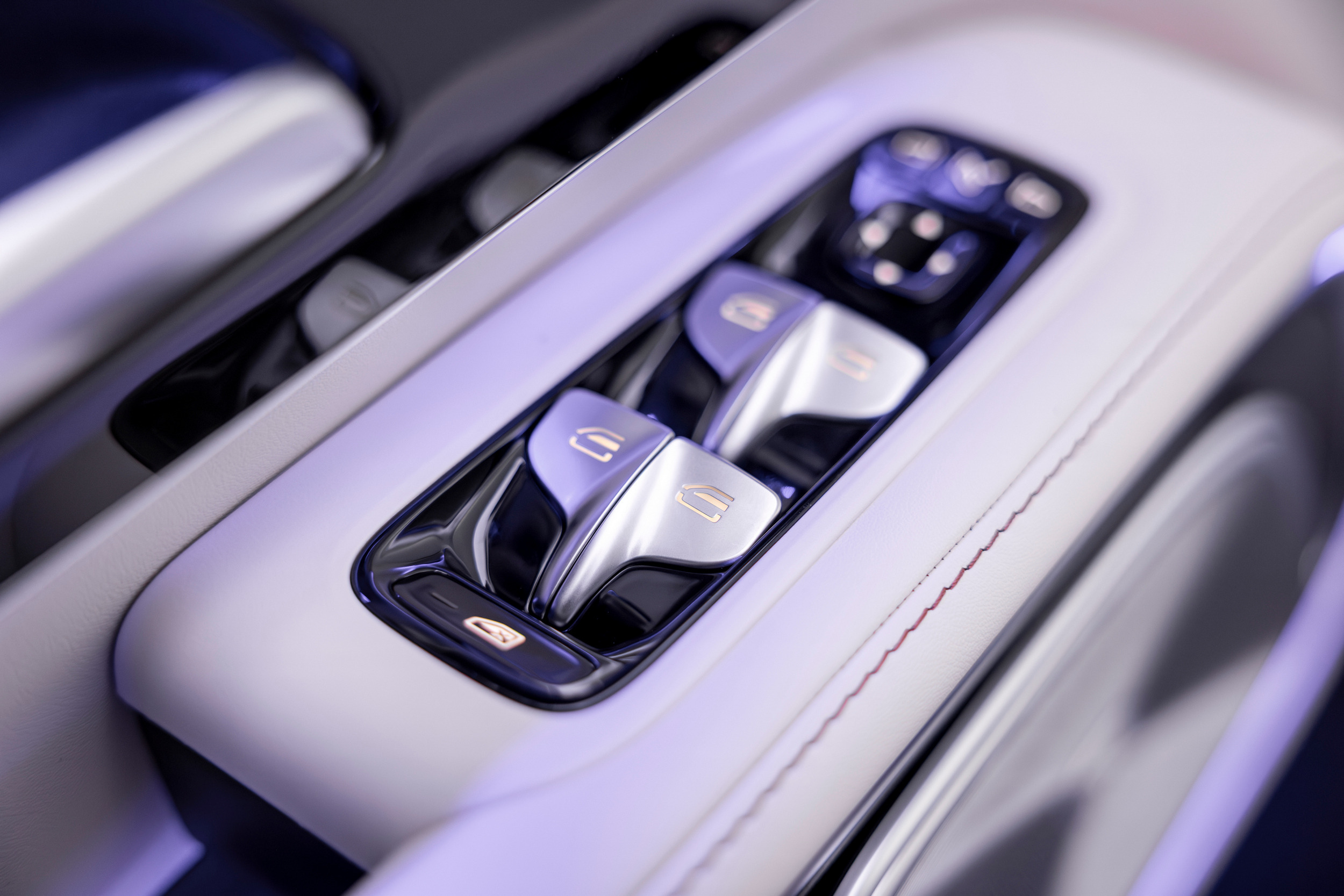 2027 Mercedes VLE 310 51