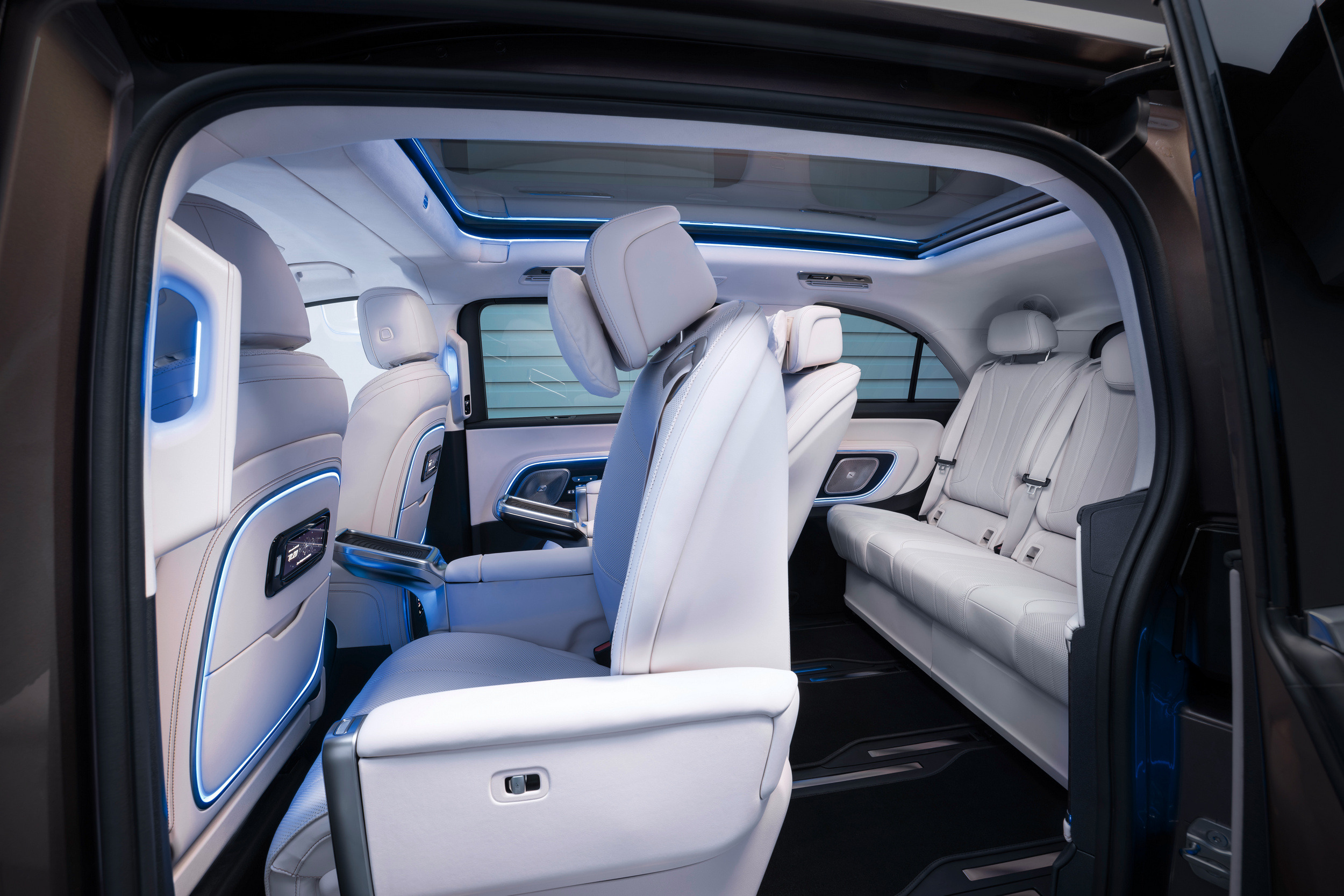 2027 Mercedes VLE 310 66