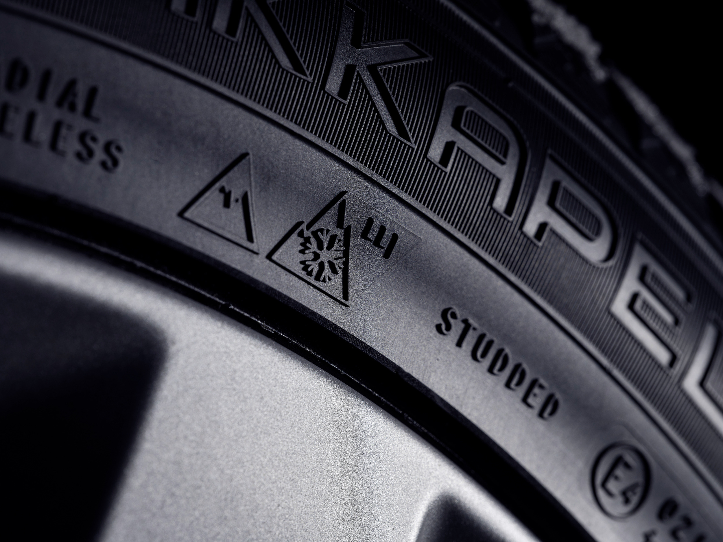 Nokian Hakkapeliitta 01 302 8