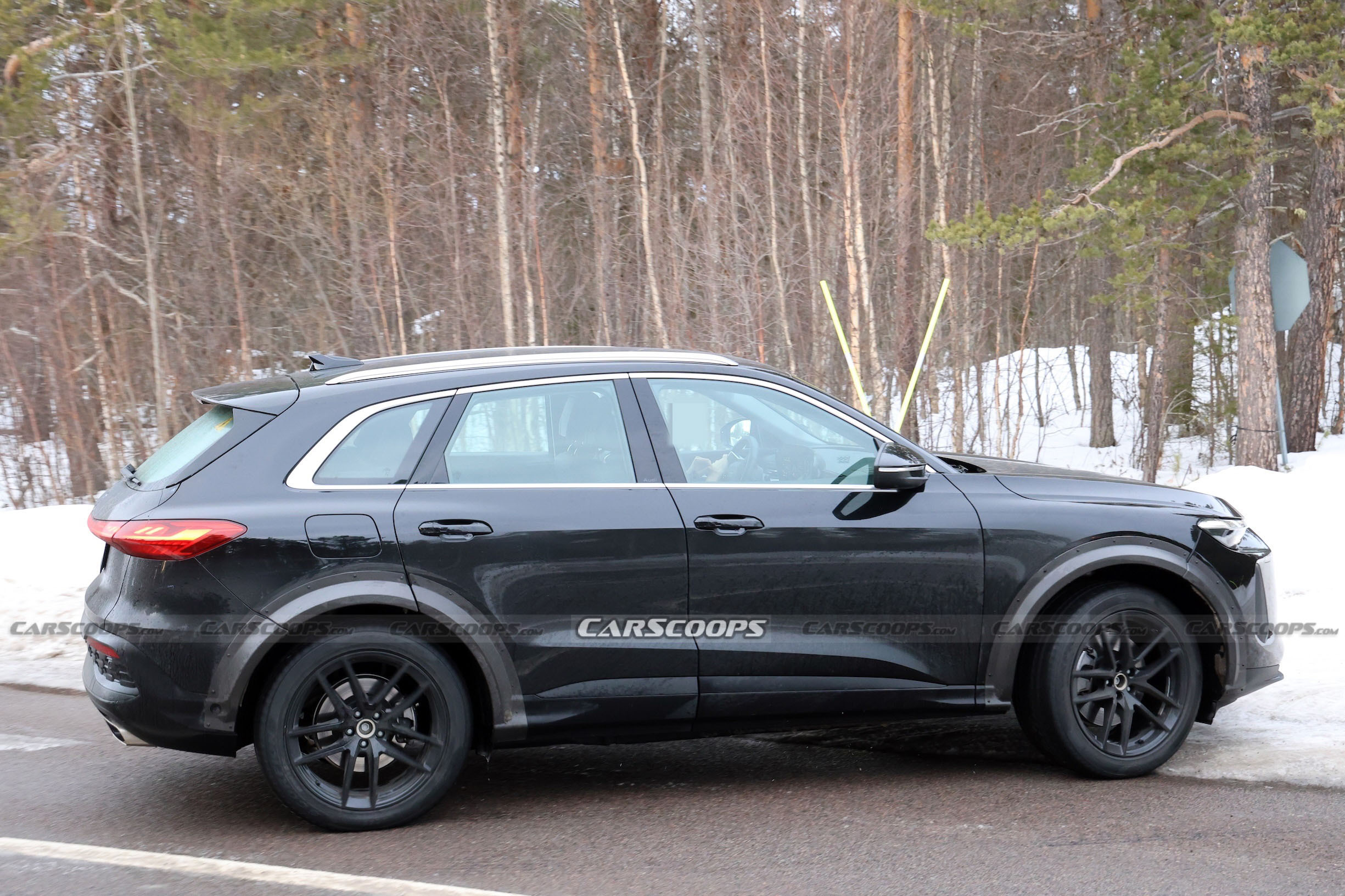 Porsche Macan mule 00009