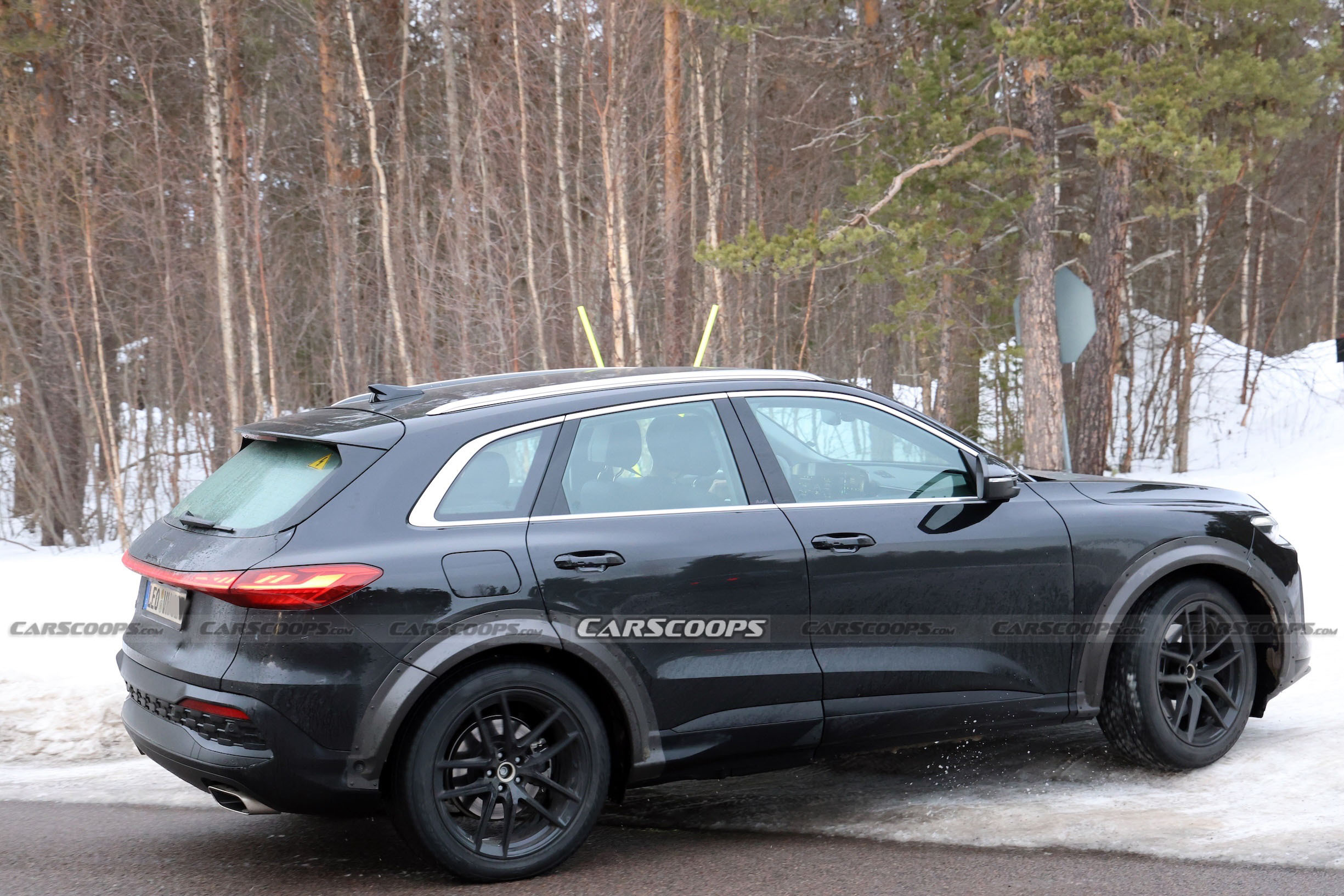 Porsche Macan mule 00010