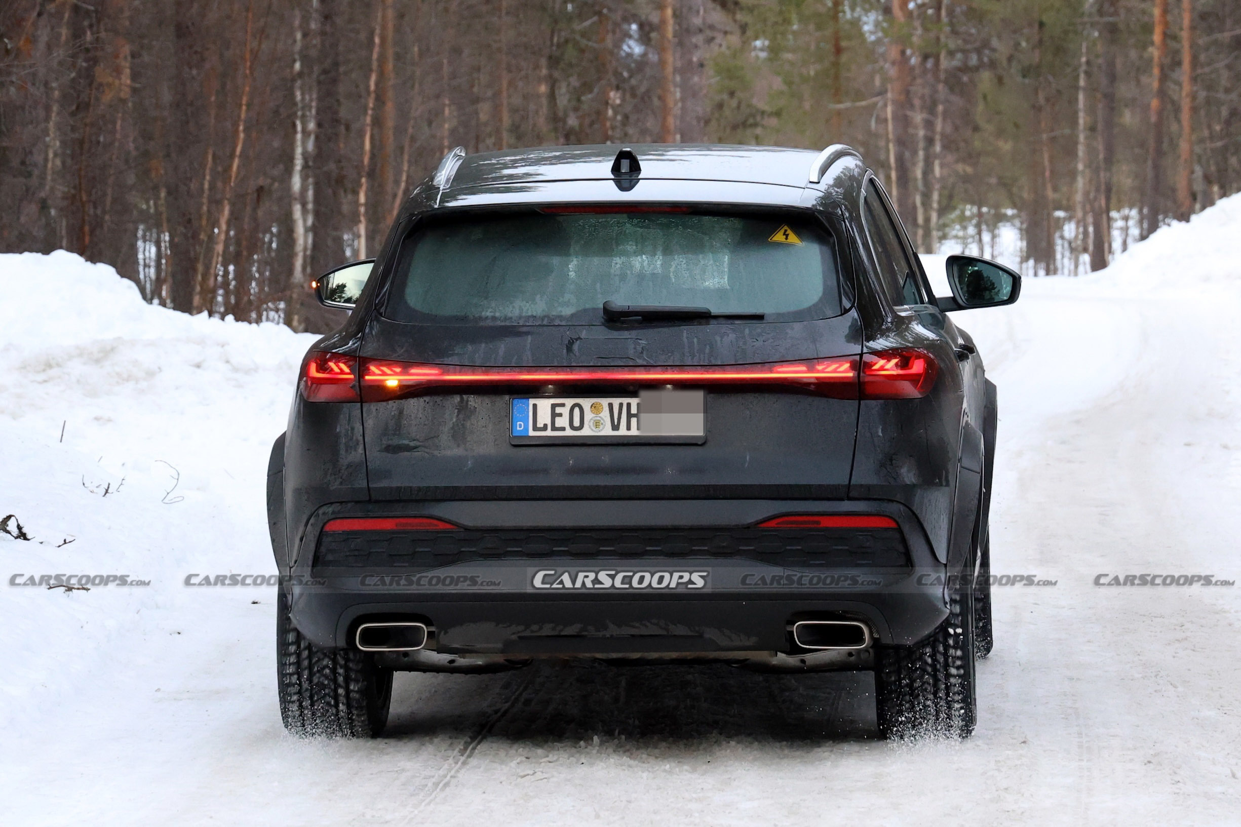 Porsche Macan mule 00019