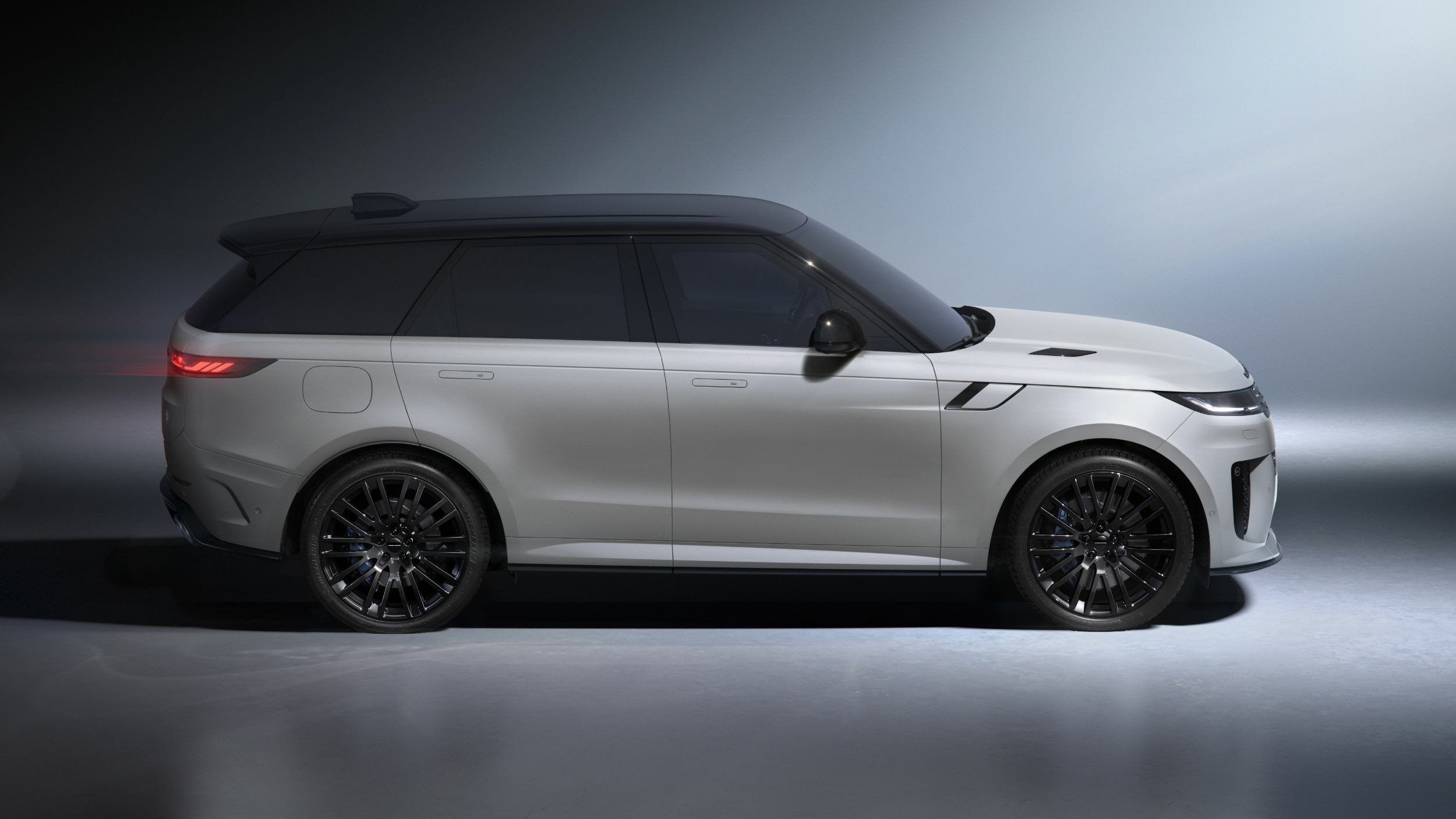 2026 Range Rover Sport SV Ultimate Edition (11)s