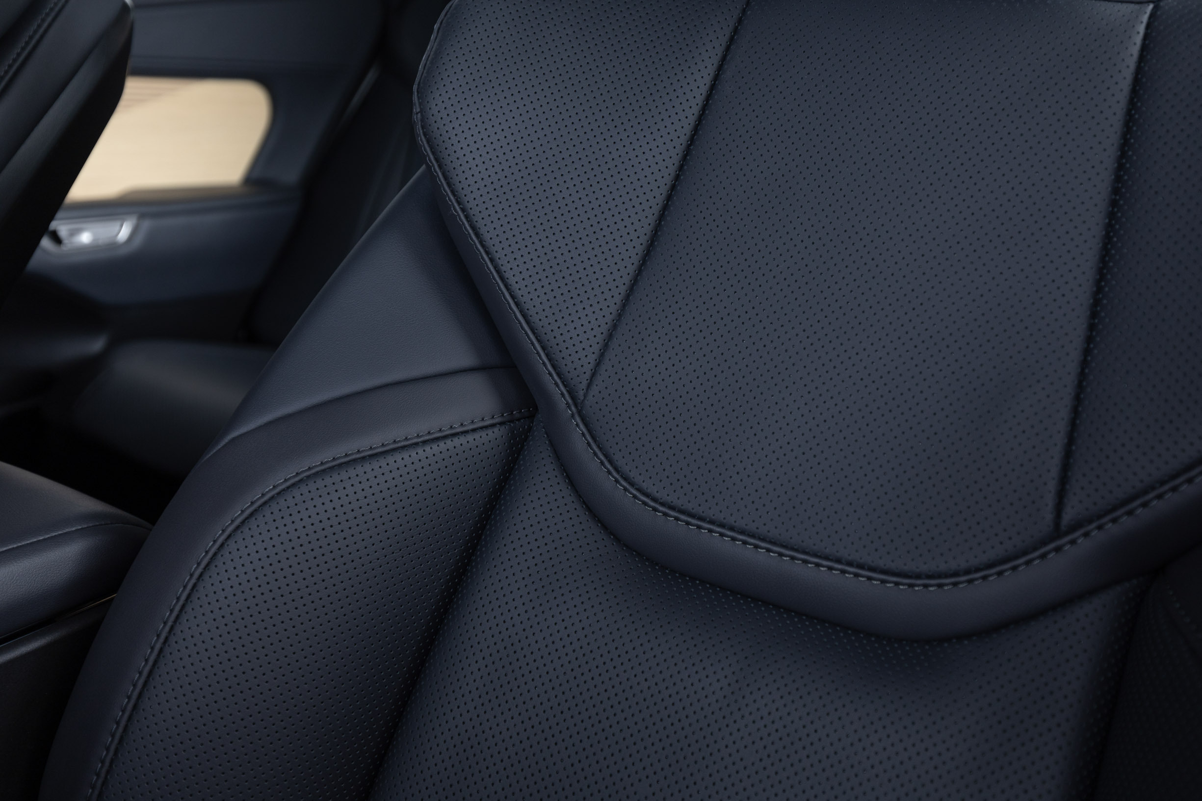2026 Lexus ES 00014