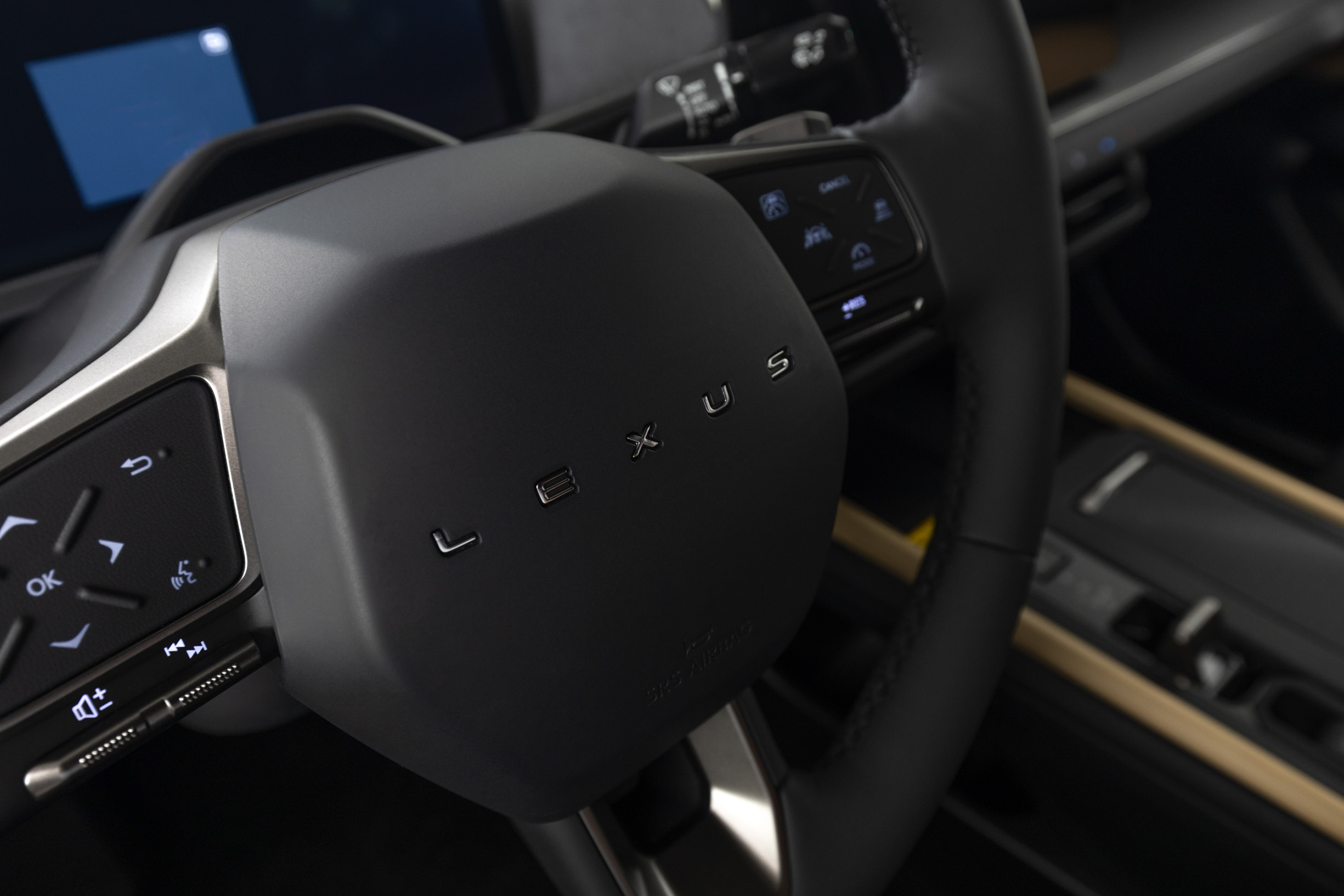 2026 Lexus ES 00015