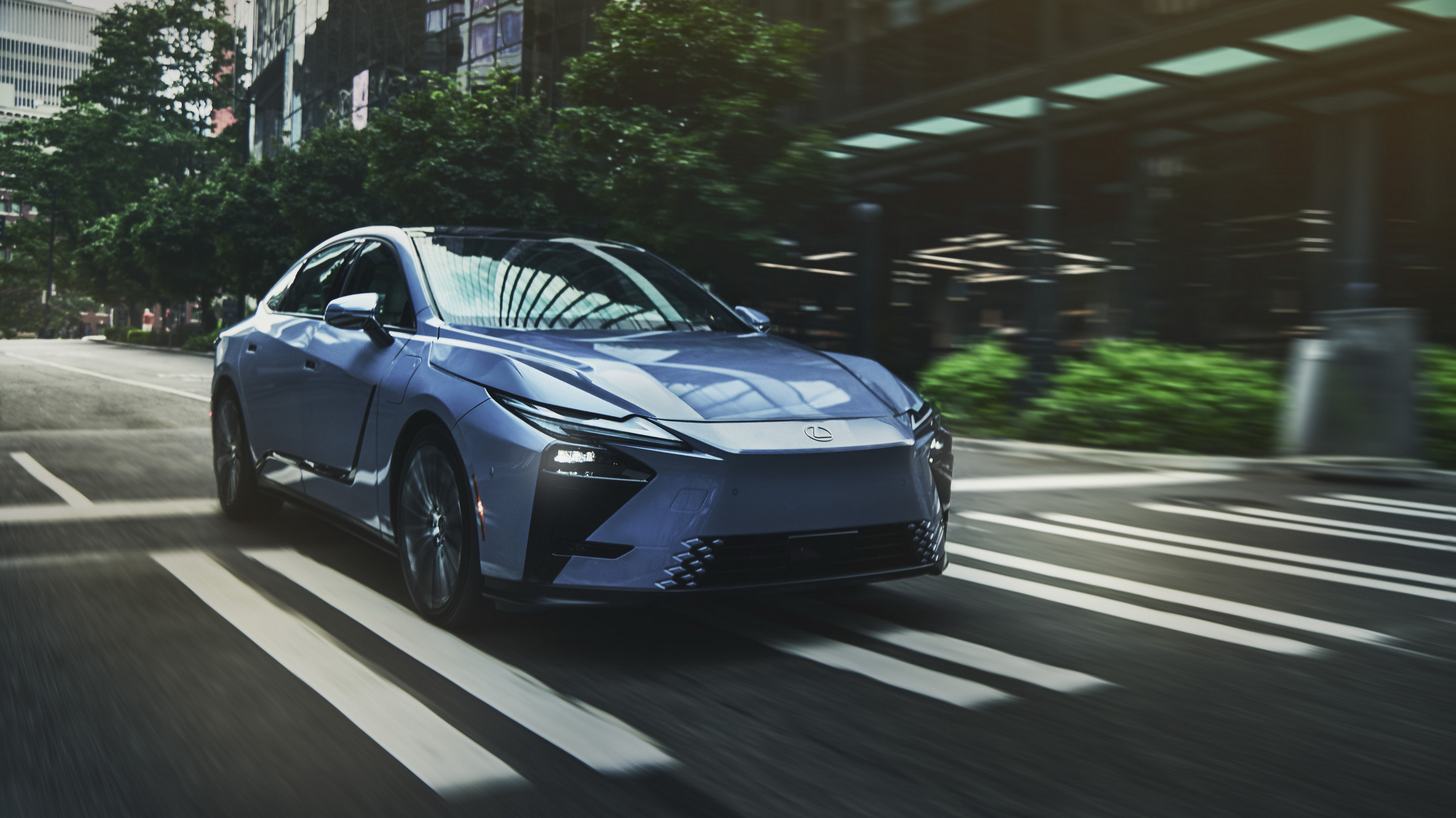 2026_Lexus_ES_350e_016(1)
