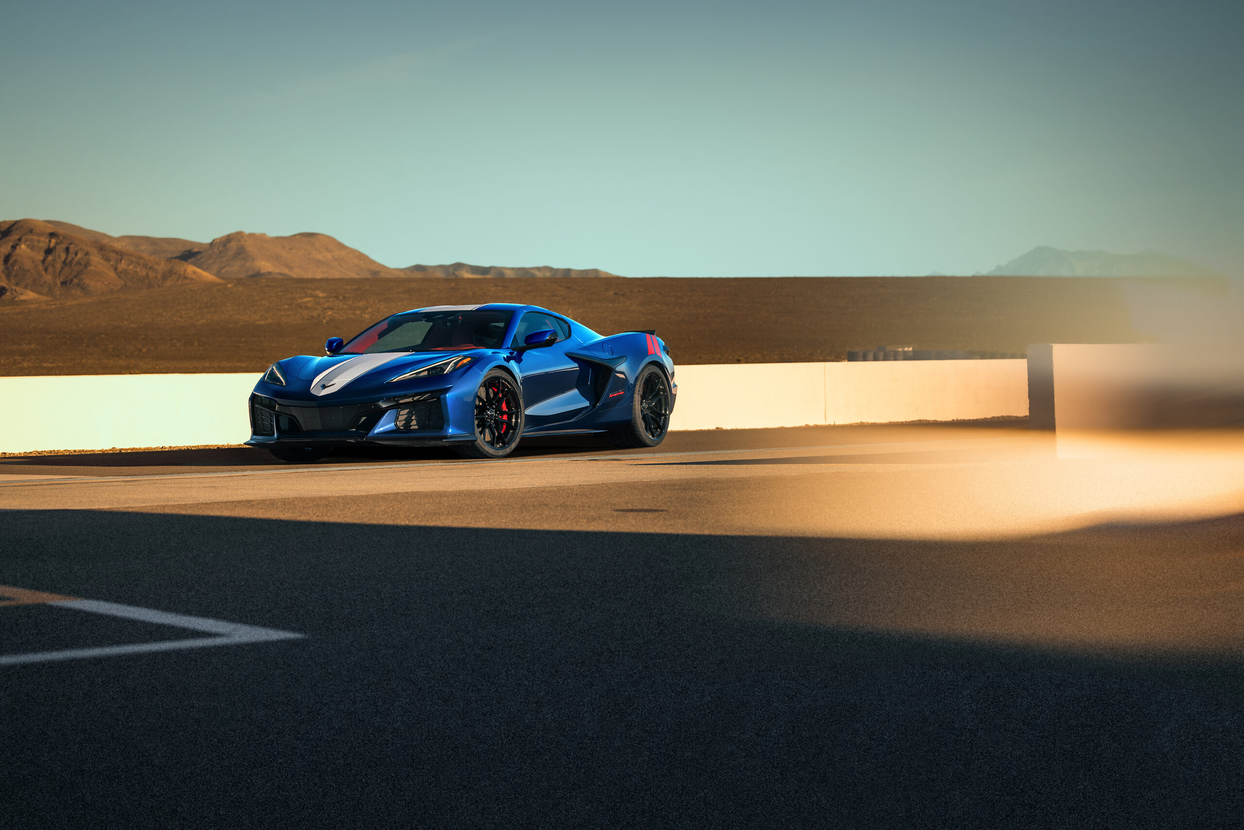 MY27_Chevrolet_Corvette_GS_Front-7-8