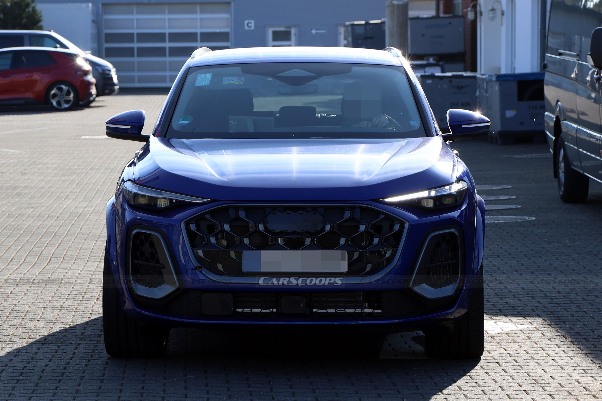 Audi RSQ5 spy shots 00002