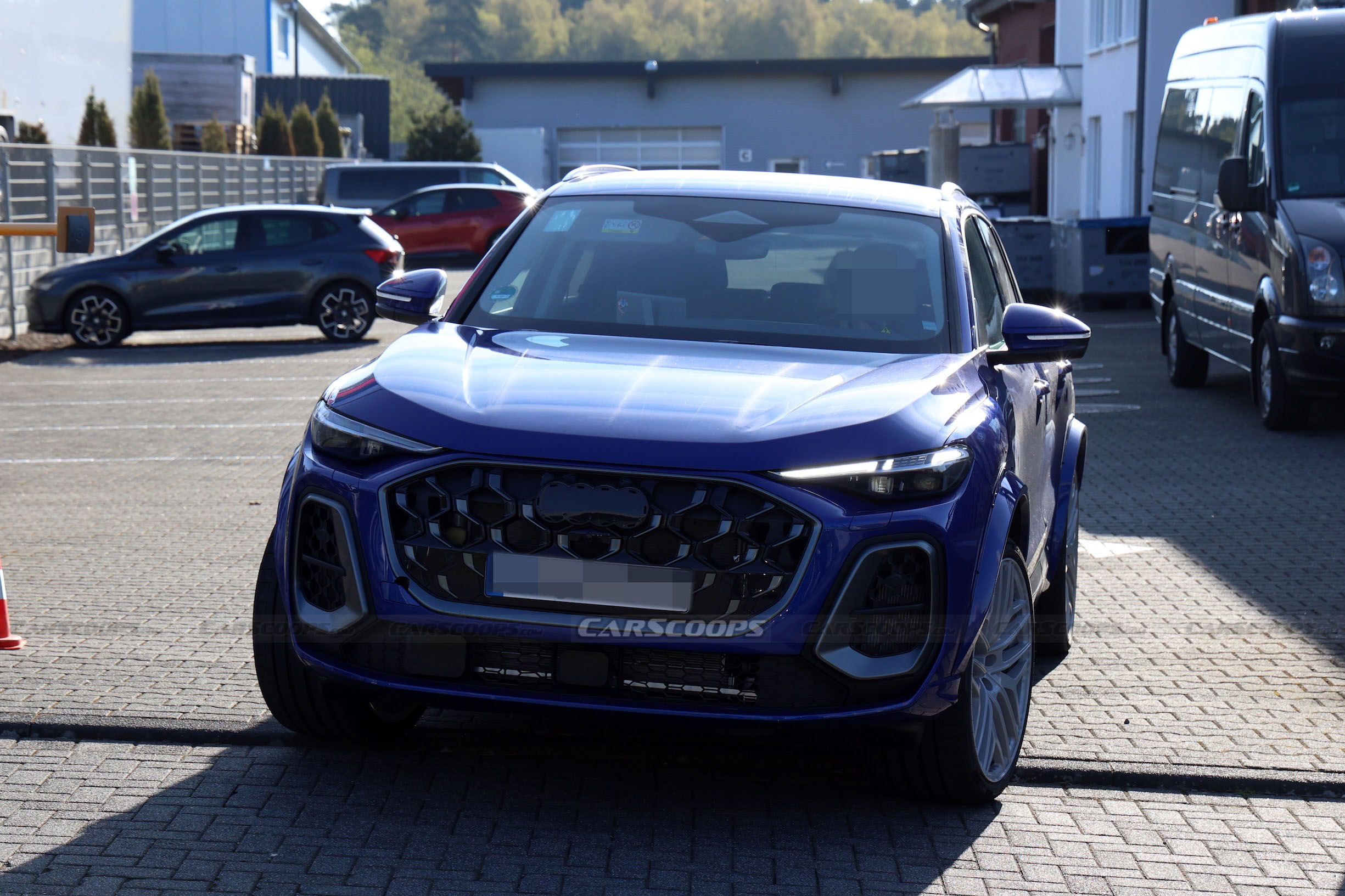 Audi RSQ5 spy shots 00005