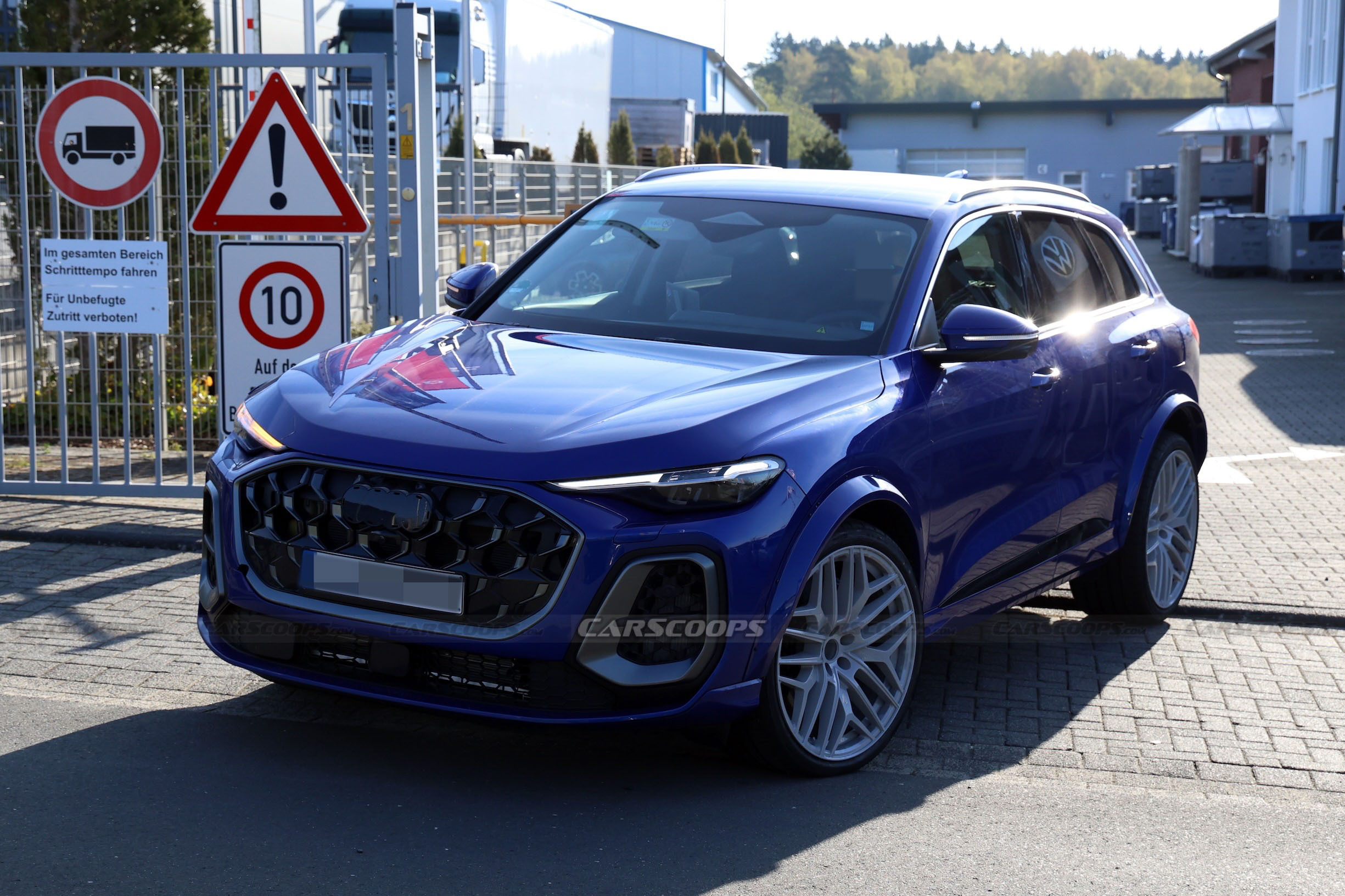 Audi RSQ5 spy shots 00008