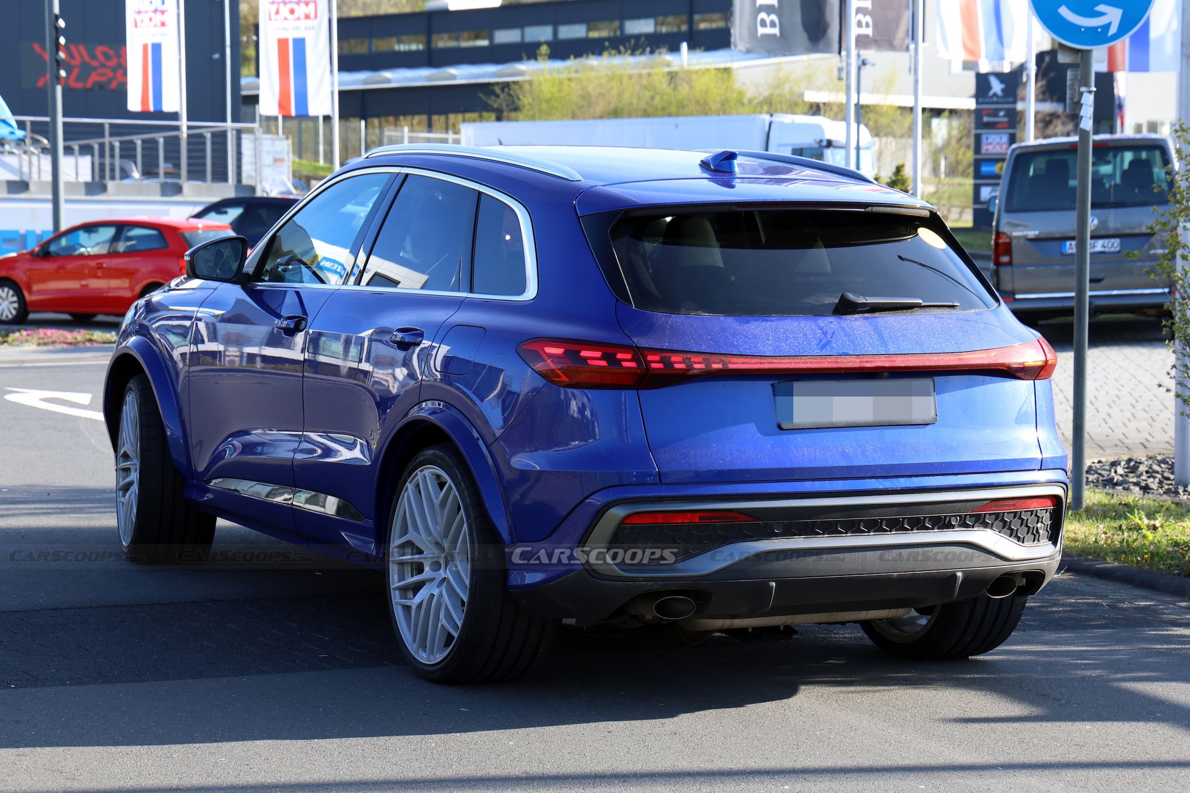 Audi RSQ5 spy shots 00016