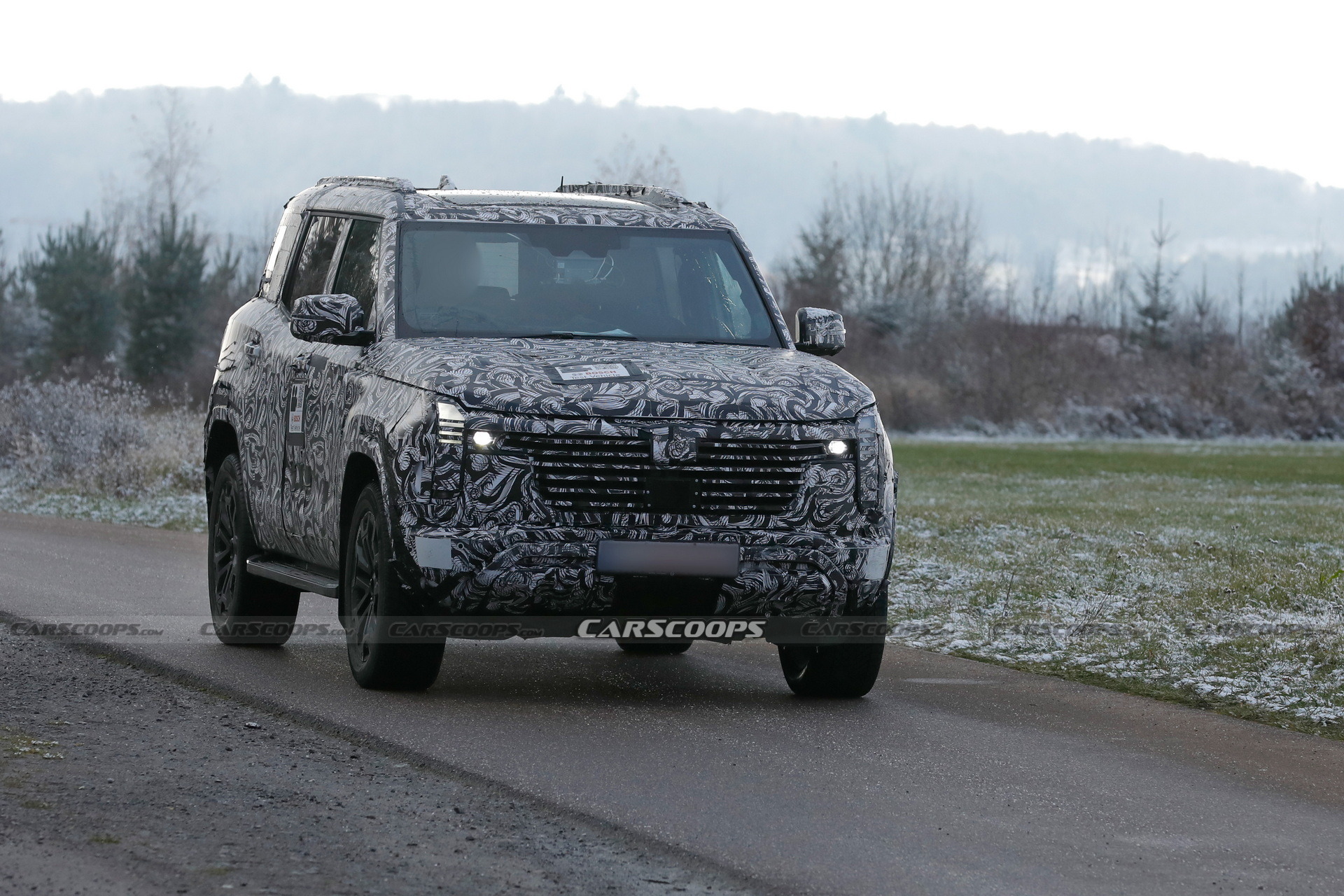 2027 Mitsubishi Pajero Montero - 1