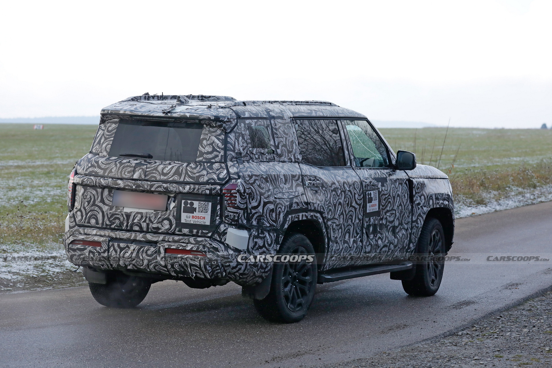 2027 Mitsubishi Pajero Montero - 12