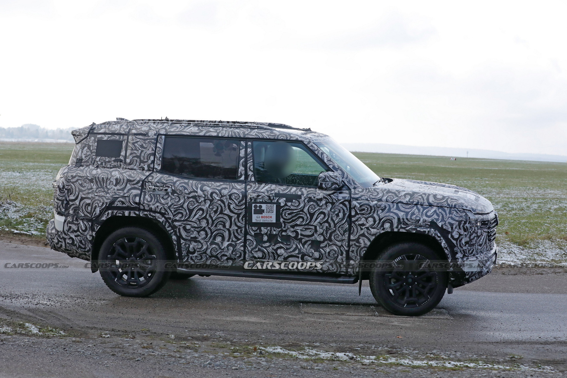 2027 Mitsubishi Pajero Montero - 8