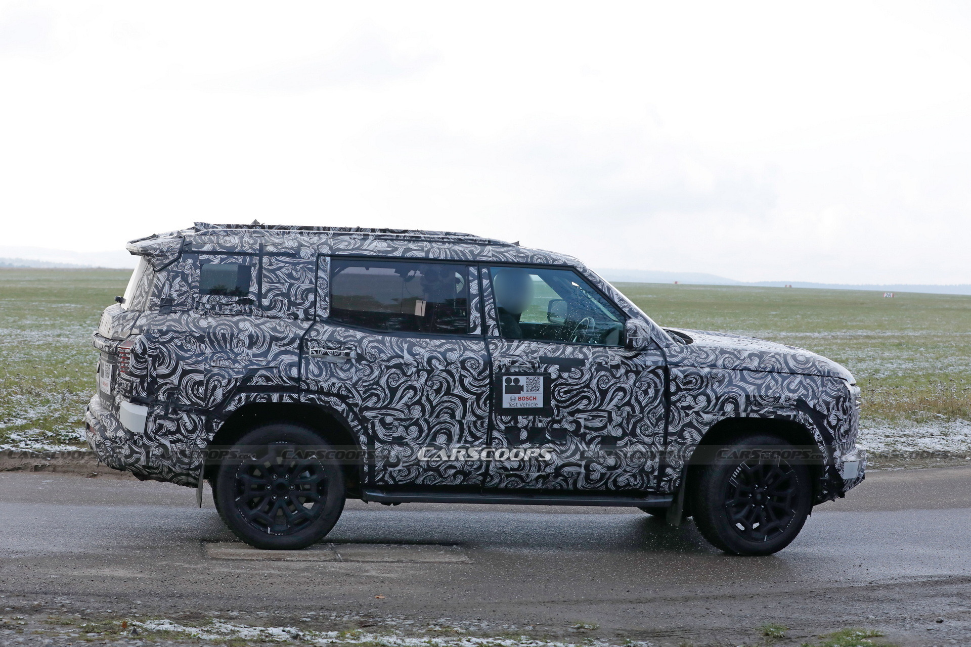 2027 Mitsubishi Pajero Montero - 9