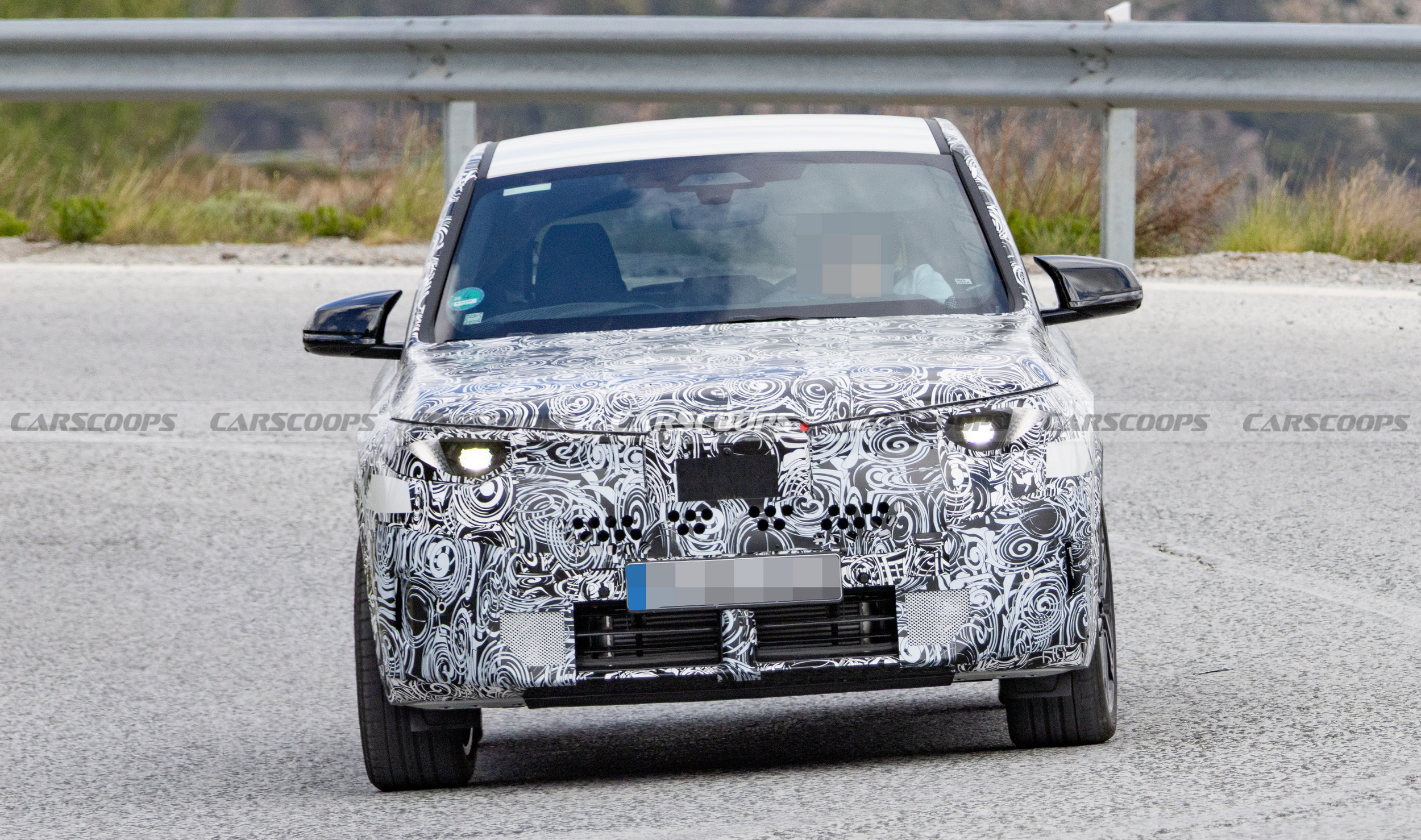 2028 BMW X1 608 3