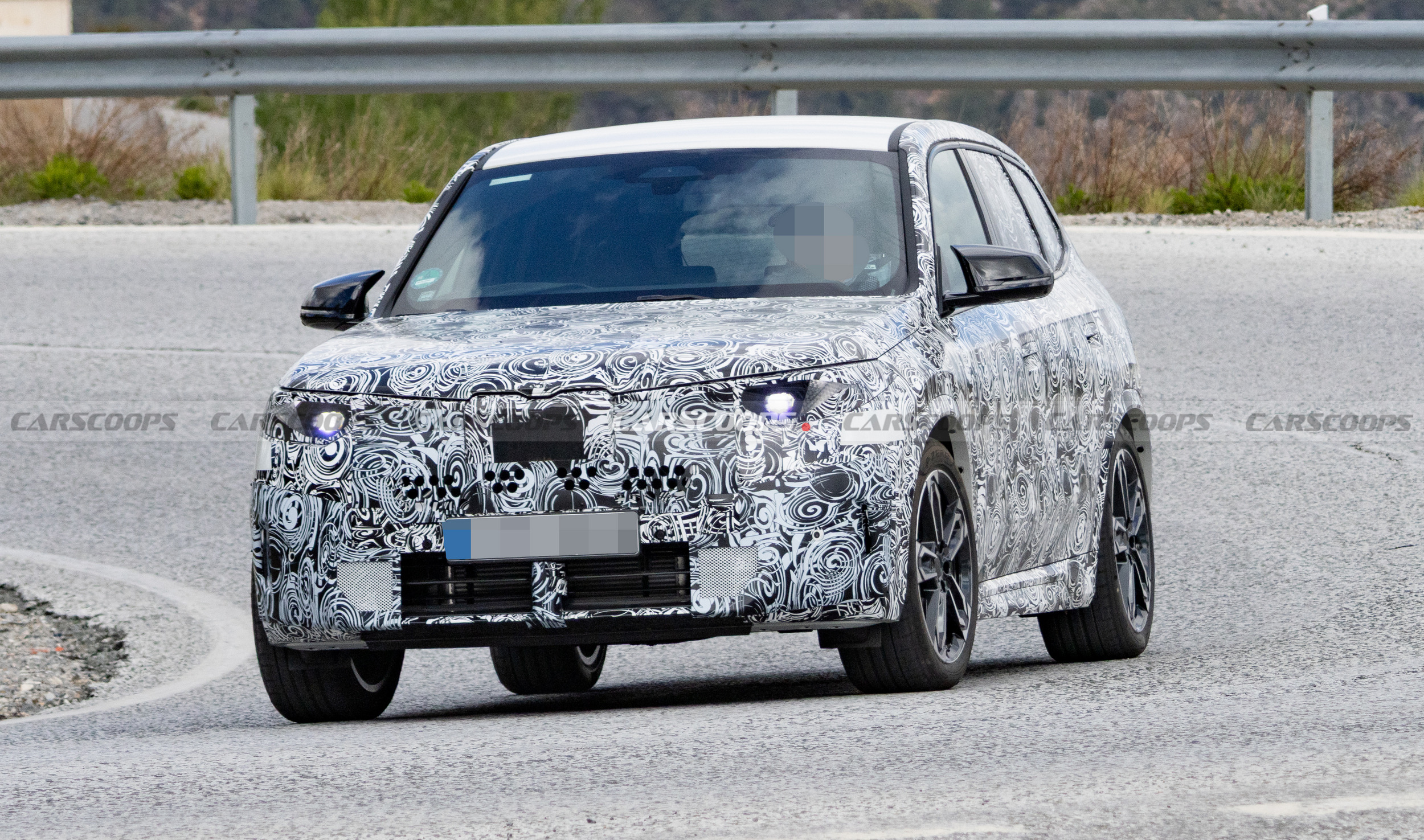 2028 BMW X1 608 4
