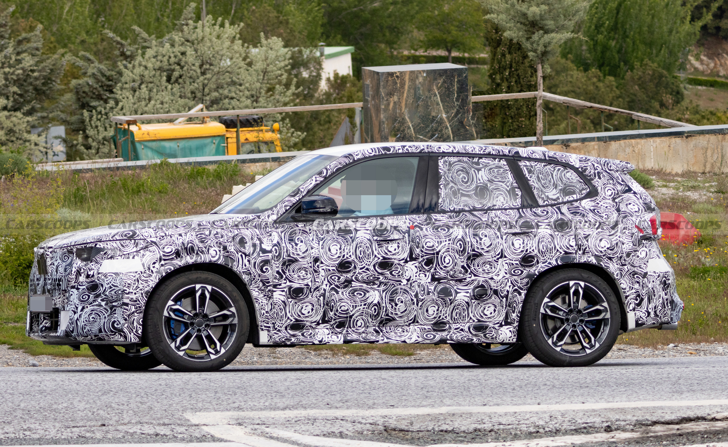 2028 BMW X1 608 7
