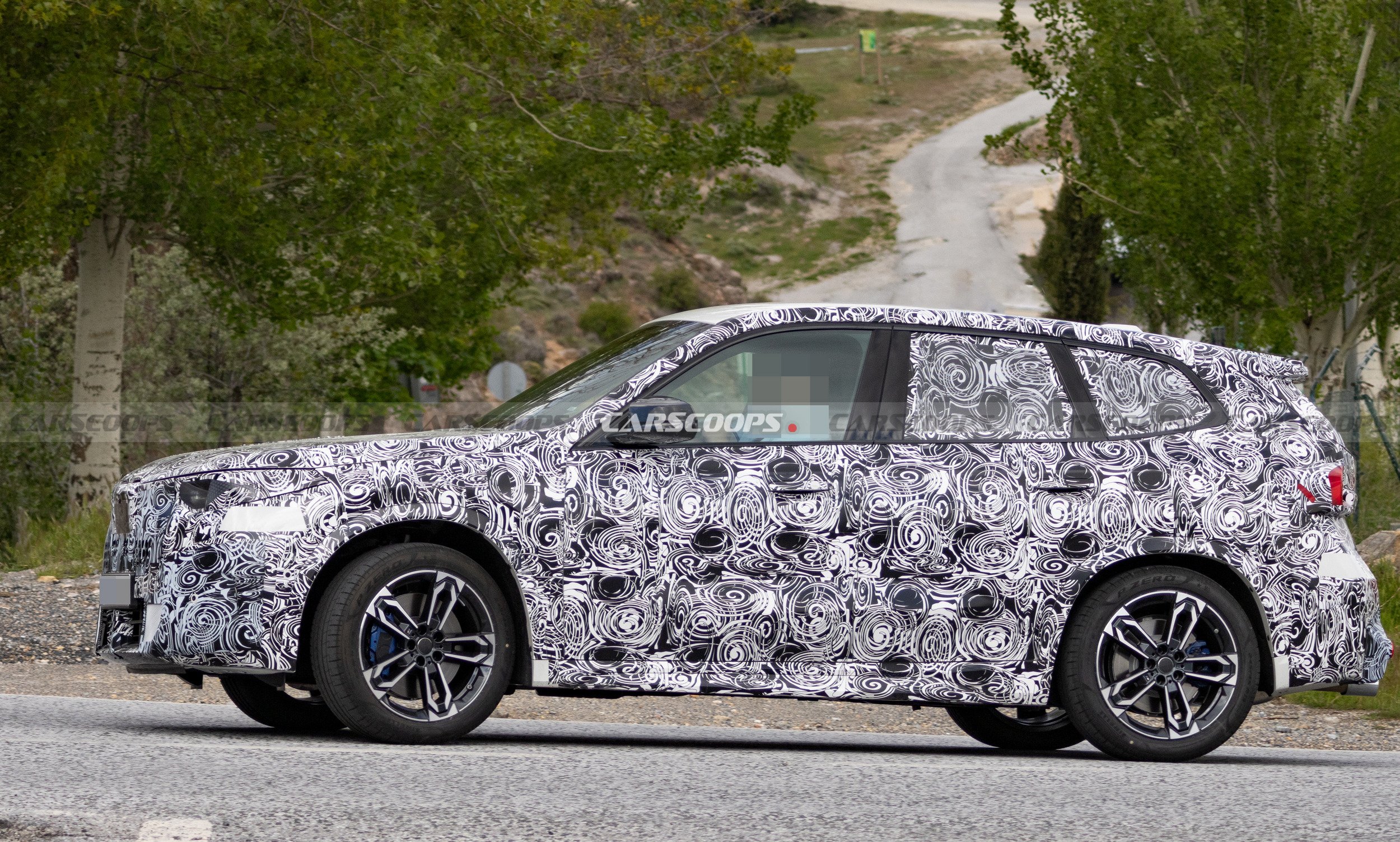 2028 BMW X1 608 8