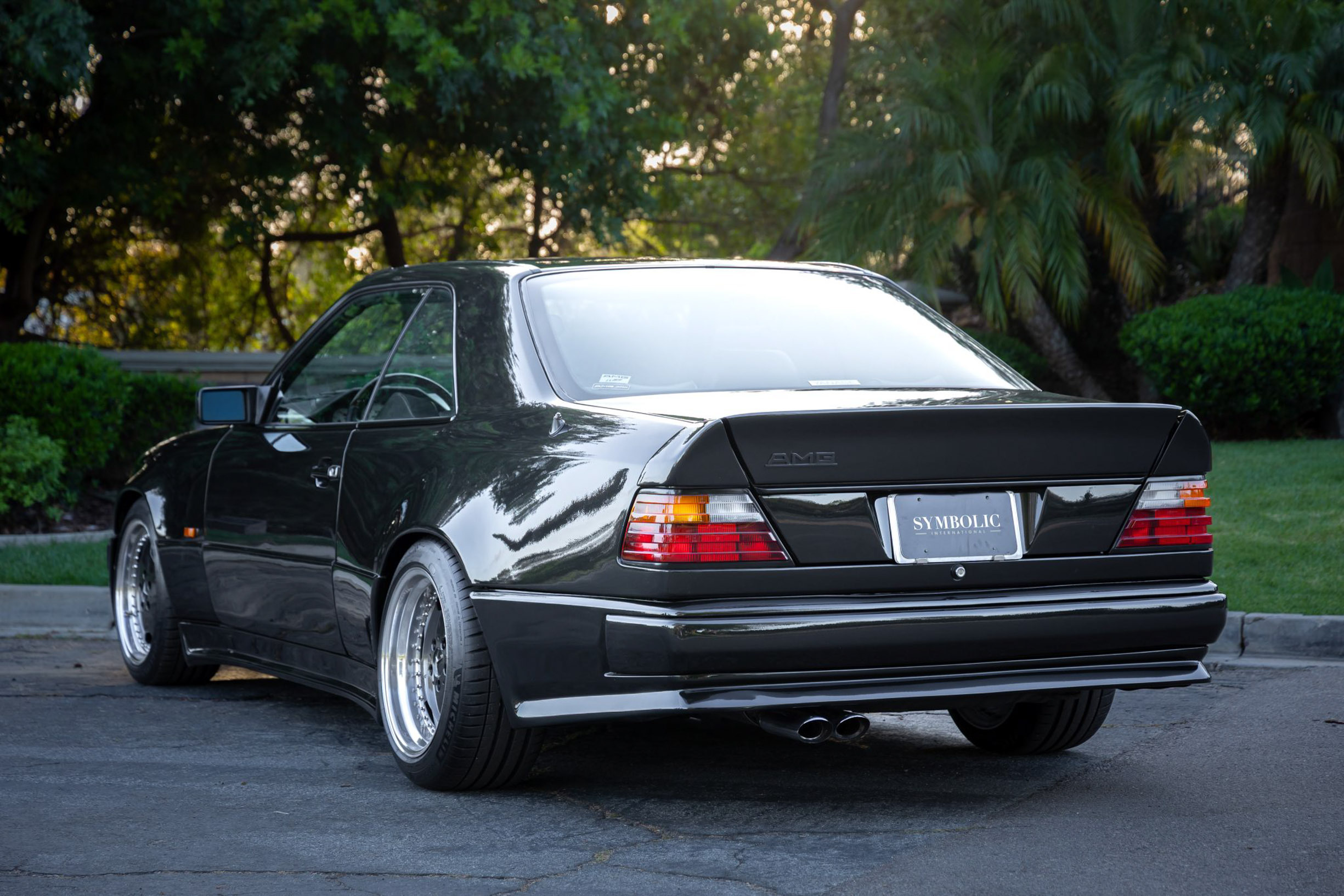 AMG W124 widebody BaT 00019