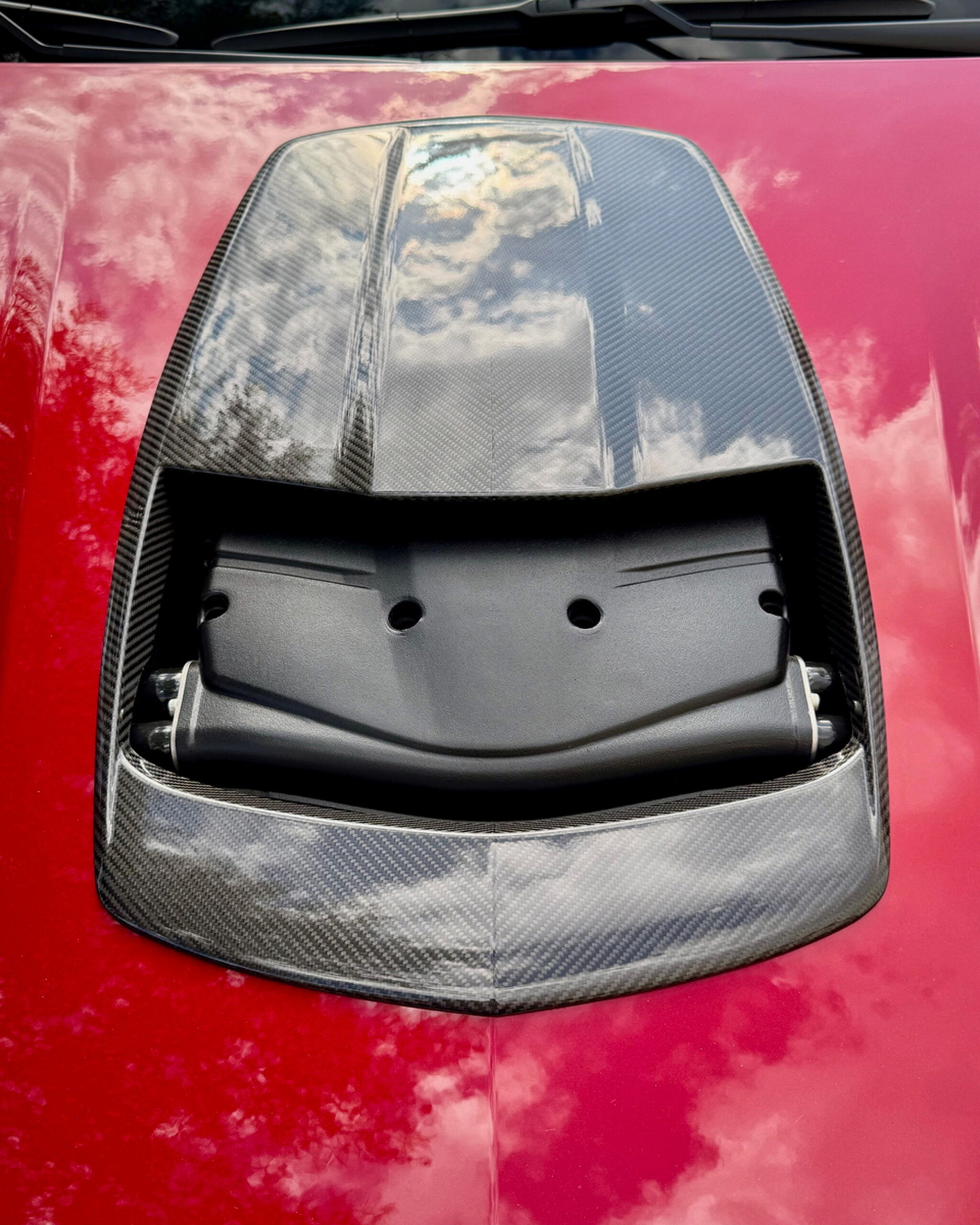 BW_hood_scoop_1-web